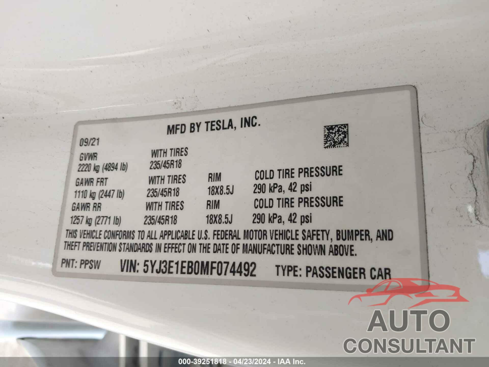 TESLA MODEL 3 2021 - 5YJ3E1EB0MF074492