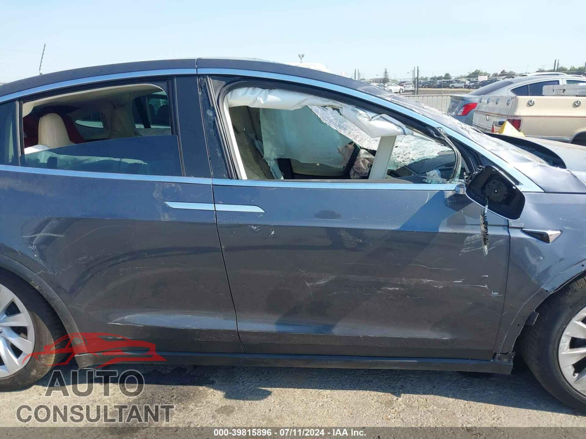 TESLA MODEL X 2017 - 5YJXCBE27HF046028