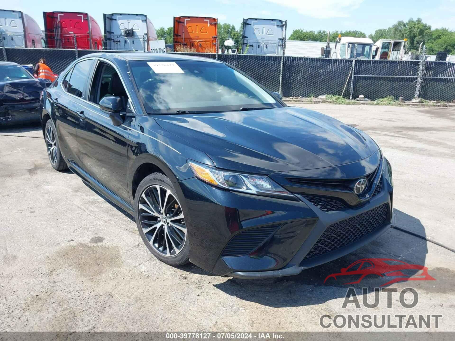 TOYOTA CAMRY 2018 - JTNB11HK7J3020128