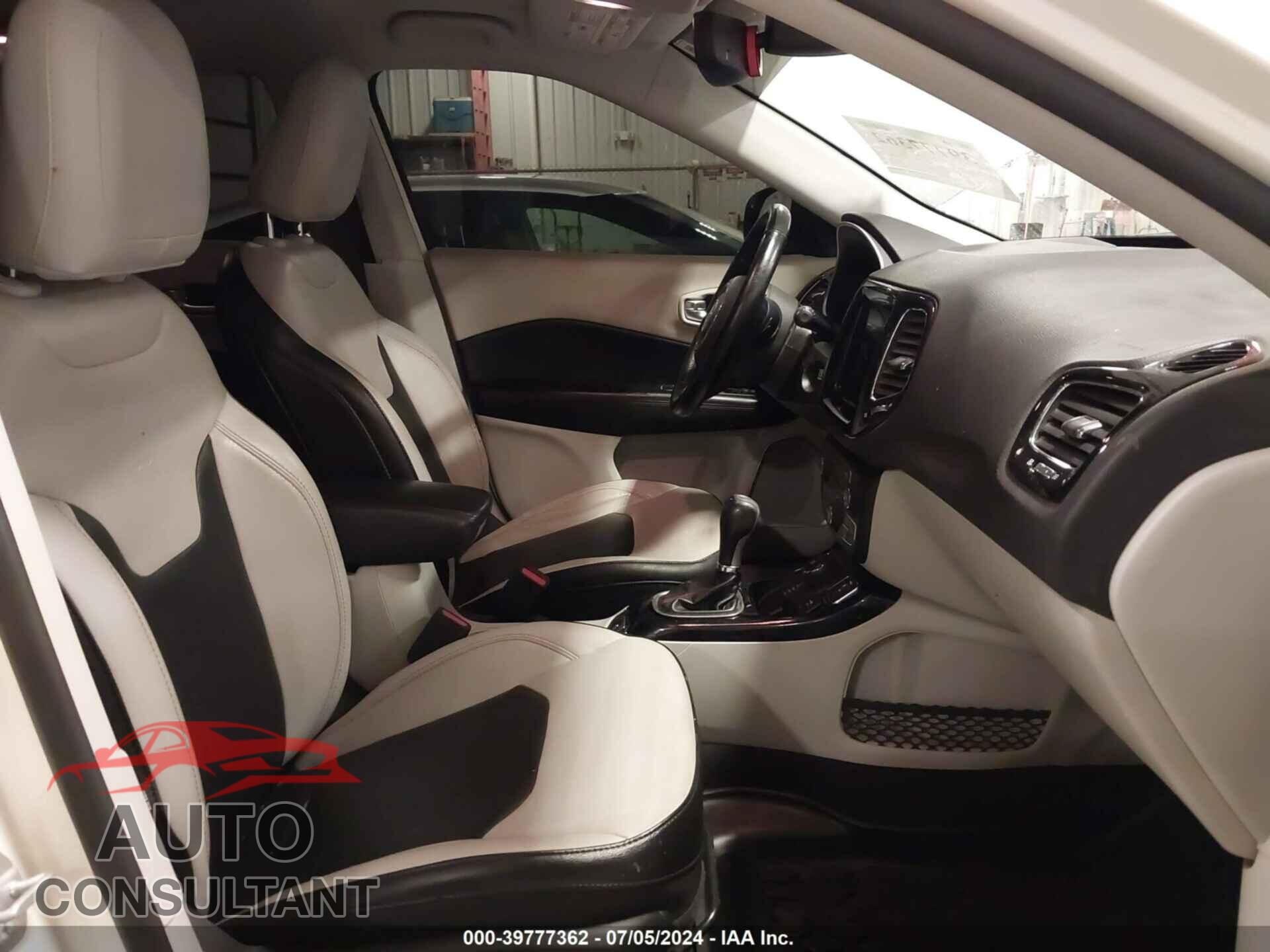 JEEP COMPASS 2020 - 3C4NJDCB4LT151499