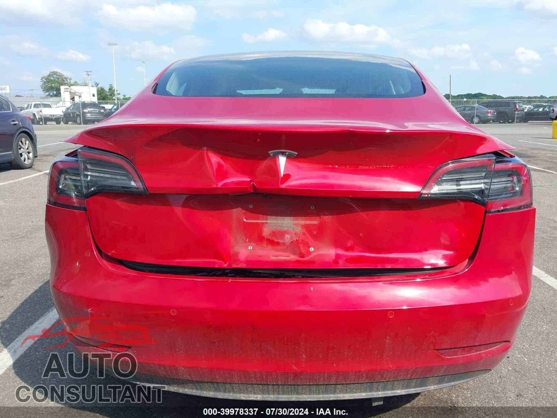 TESLA MODEL 3 2018 - 5YJ3E1EA0JF058408