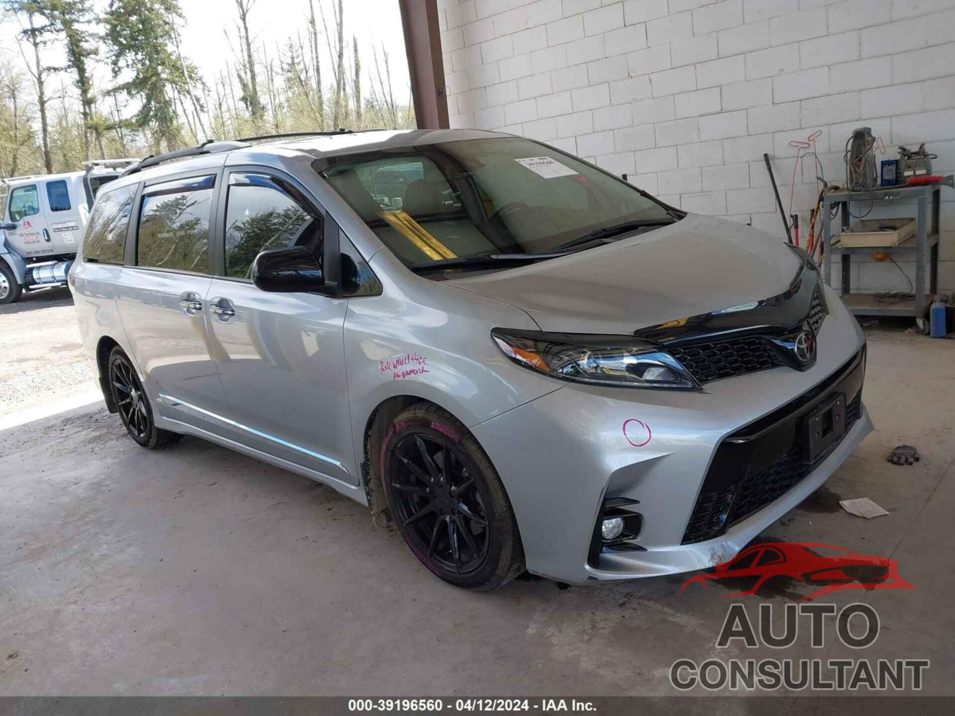 TOYOTA SIENNA 2020 - 5TDXZ3DC1LS068738