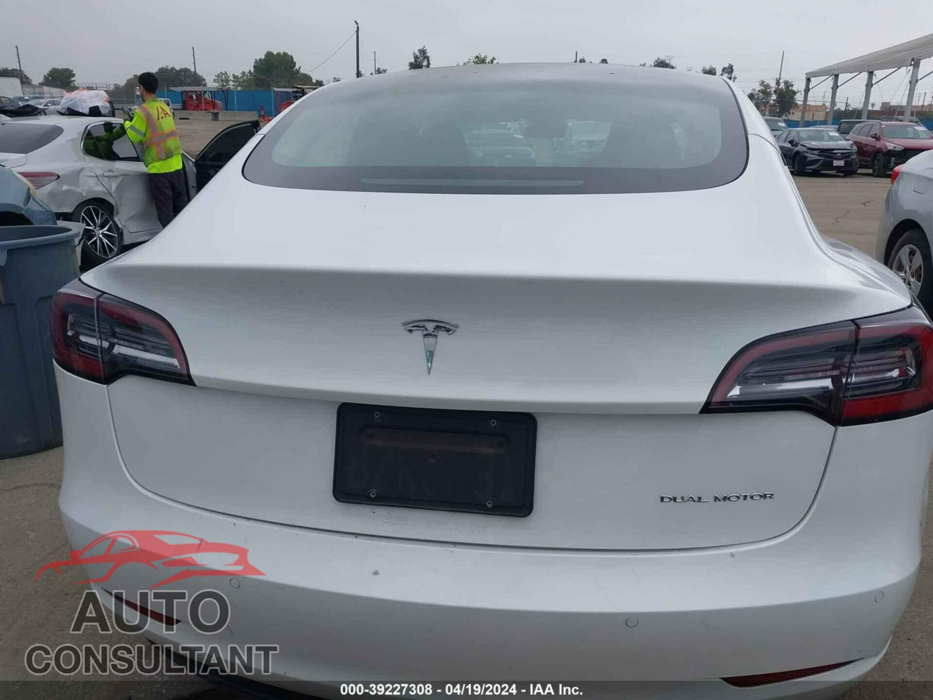 TESLA MODEL 3 2022 - 5YJ3E1EB0NF131212