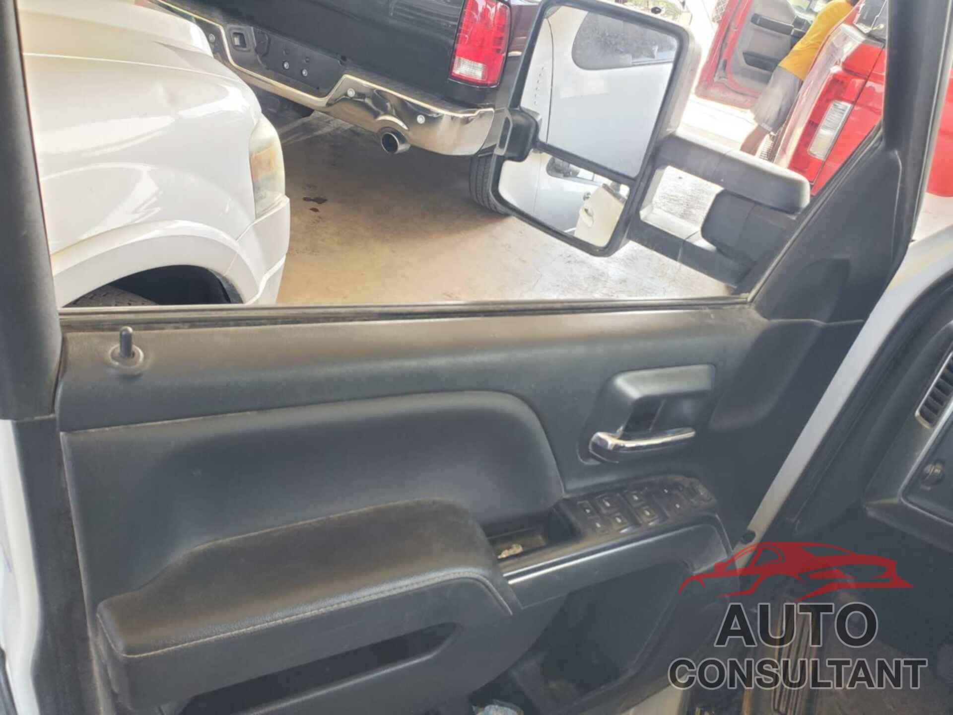 CHEVROLET SILVERADO 1500 2017 - 1GCVKREC2HZ333606
