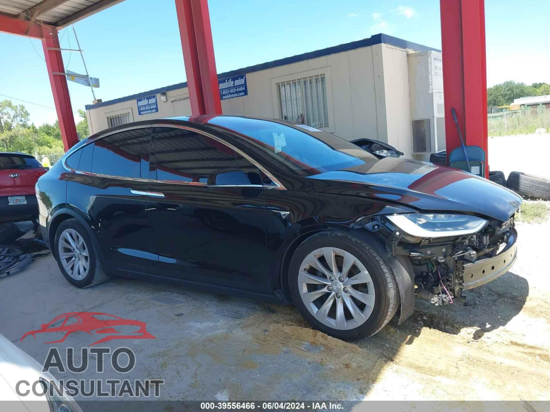 TESLA MODEL X 2017 - 5YJXCDE20HF045671