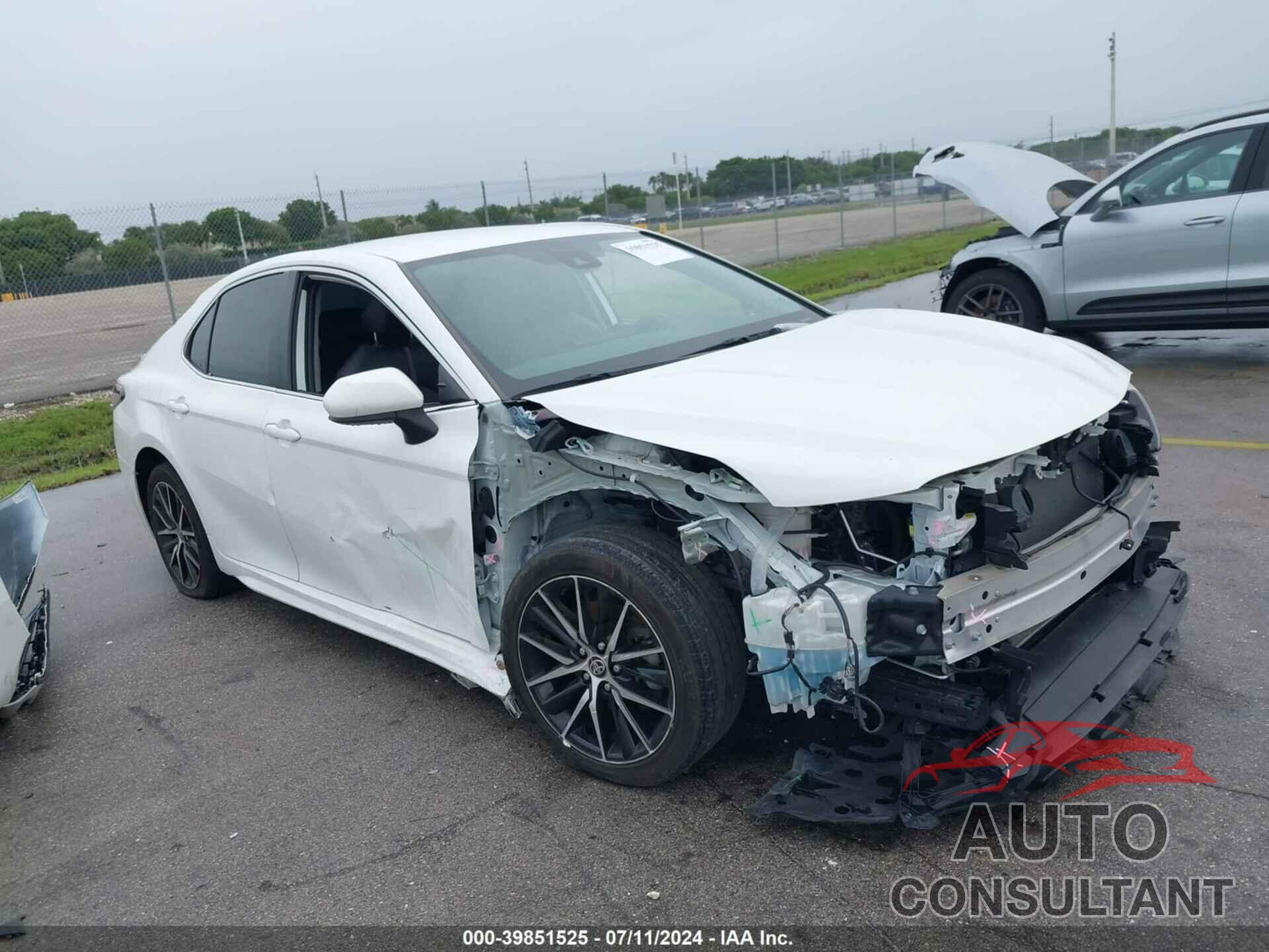 TOYOTA CAMRY 2021 - 4T1G11AK9MU459829