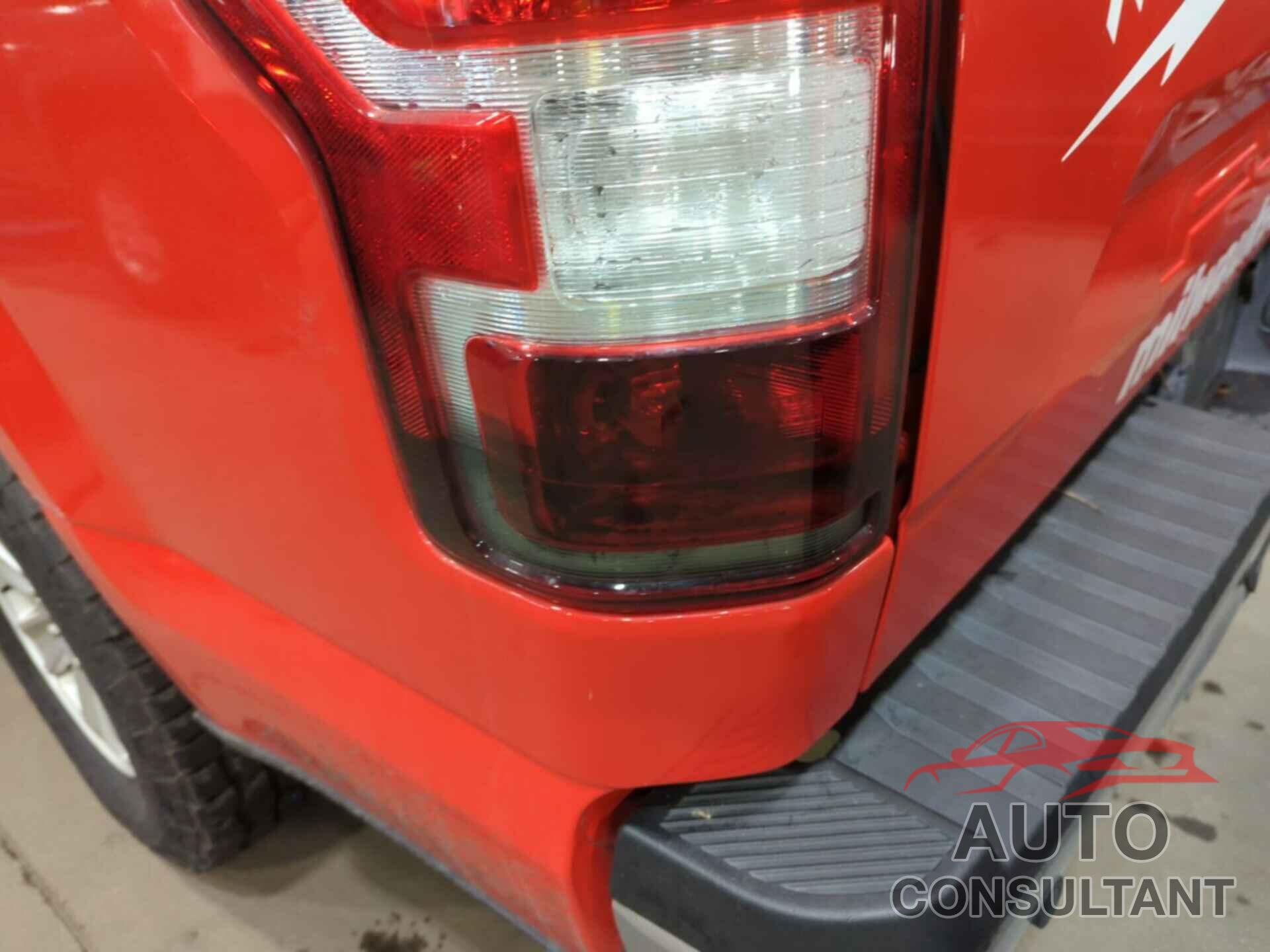FORD F-150 2018 - 1FTMF1CB7JKF38042