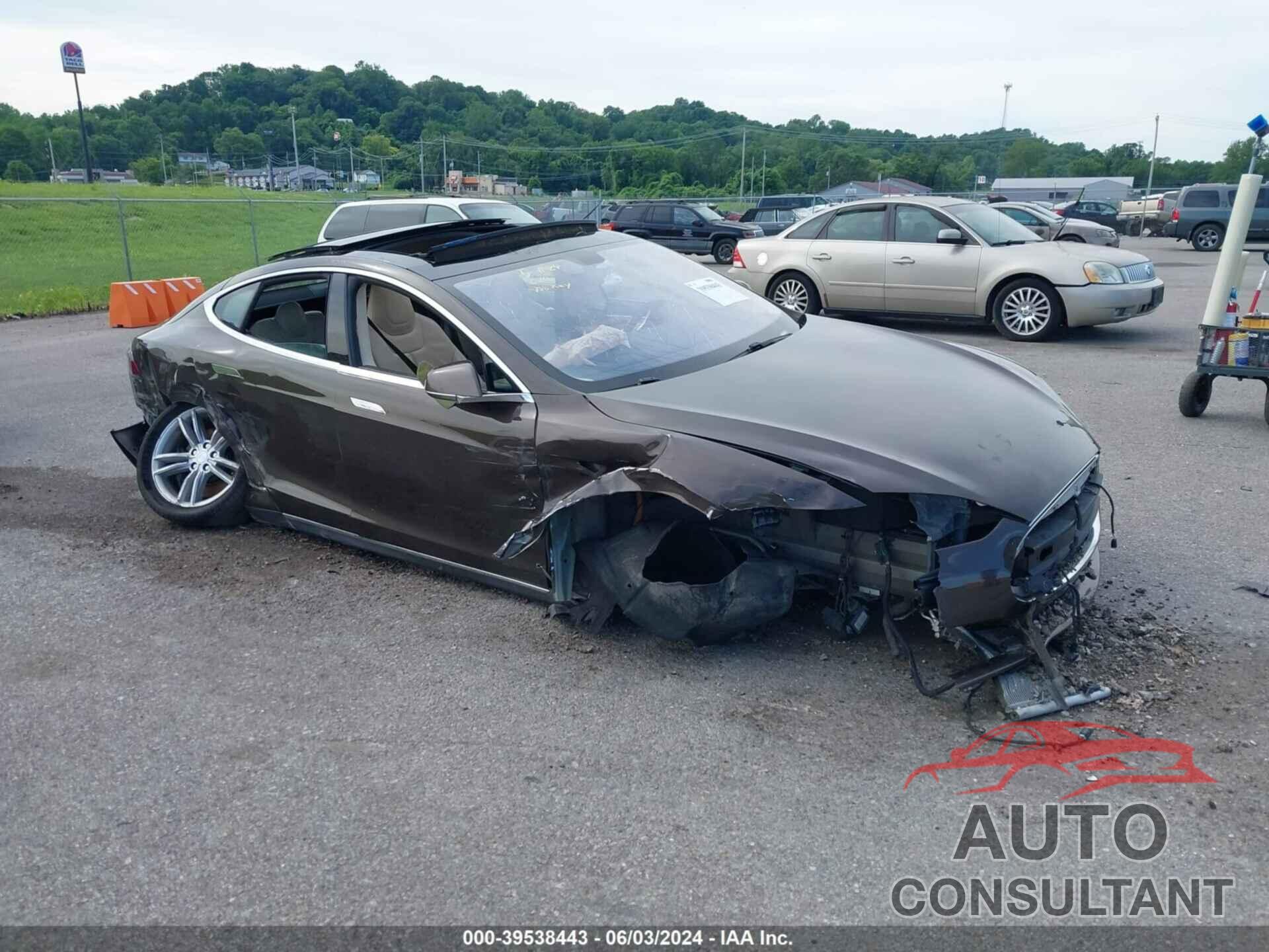 TESLA MODEL S 2014 - 5YJSA1H13EFP53121