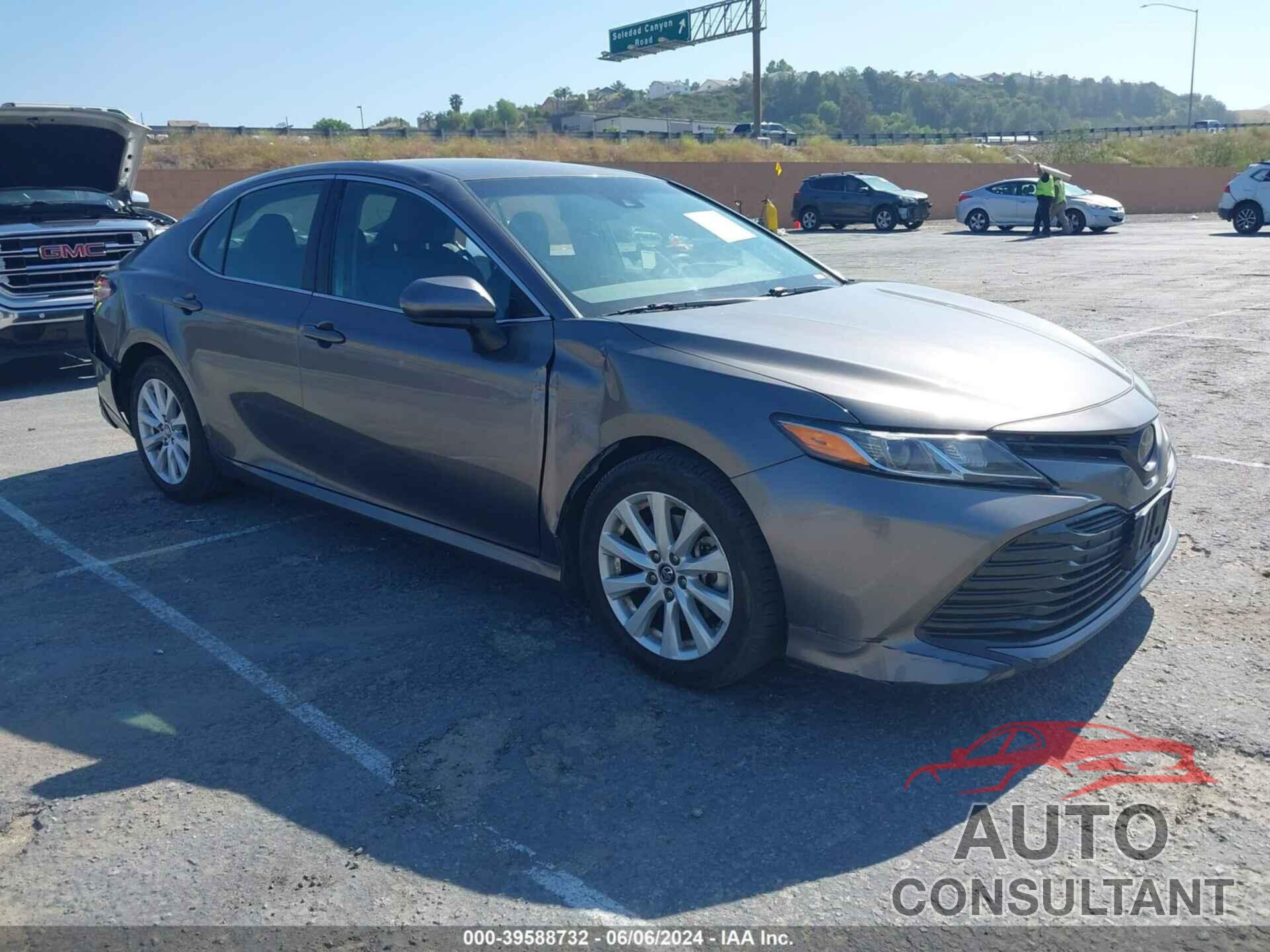 TOYOTA CAMRY 2018 - 4T1B11HKXJU625738