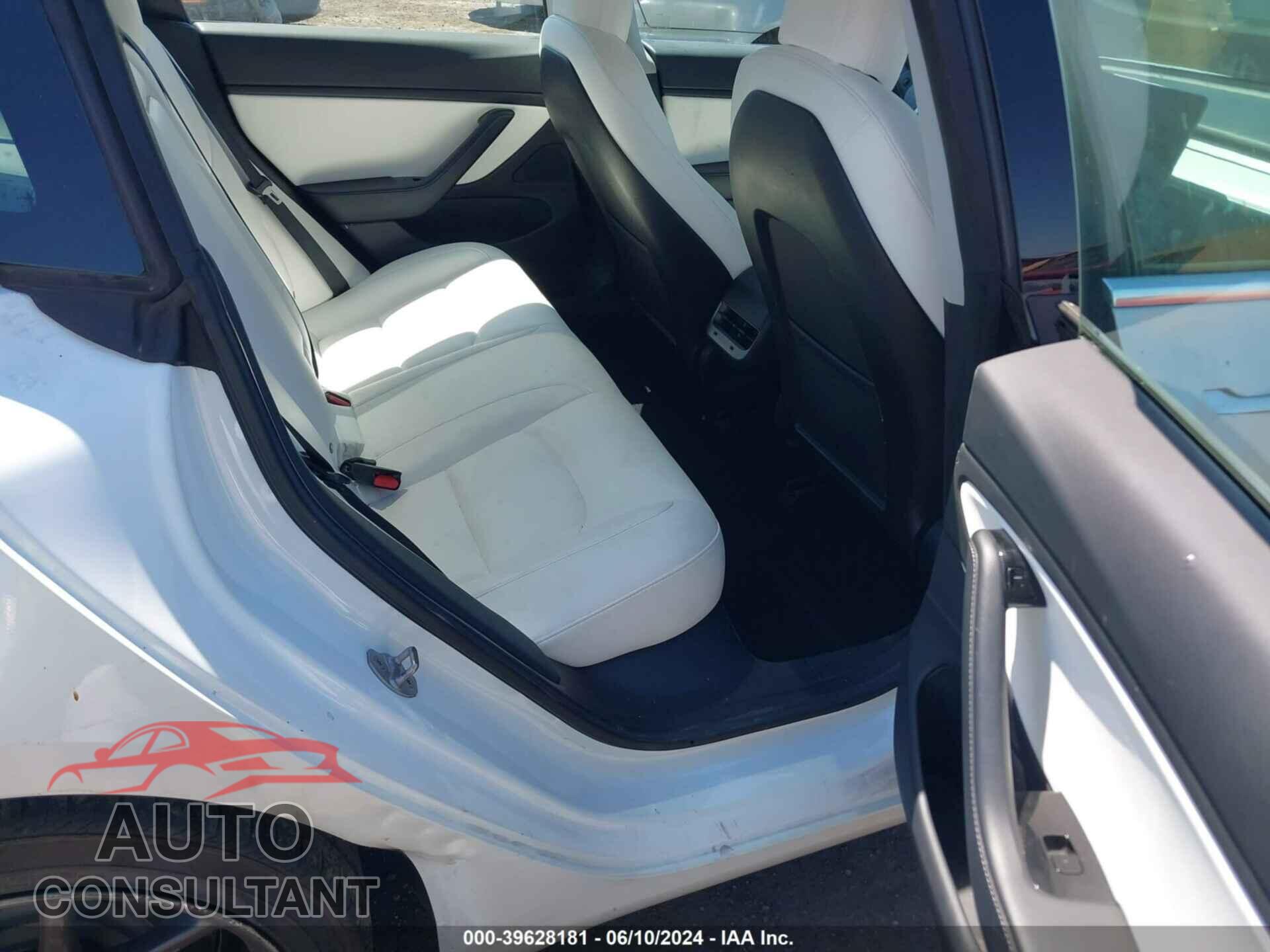 TESLA MODEL 3 2018 - 5YJ3E1EB0JF135660