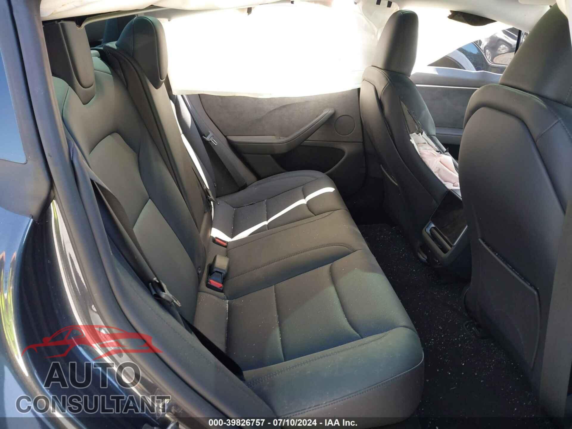TESLA MODEL 3 2024 - 5YJ3E1EB9RF810076