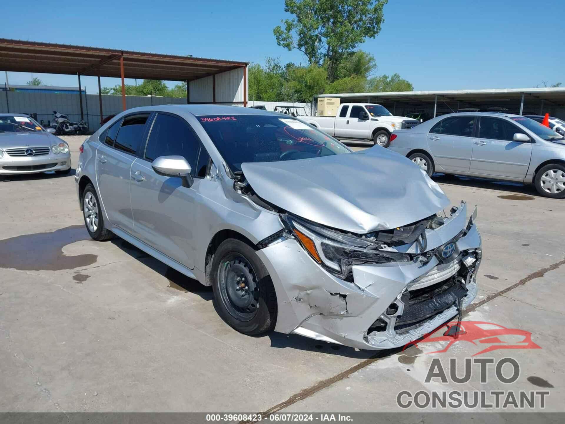 TOYOTA COROLLA 2023 - JTDBCMFE1P3017991