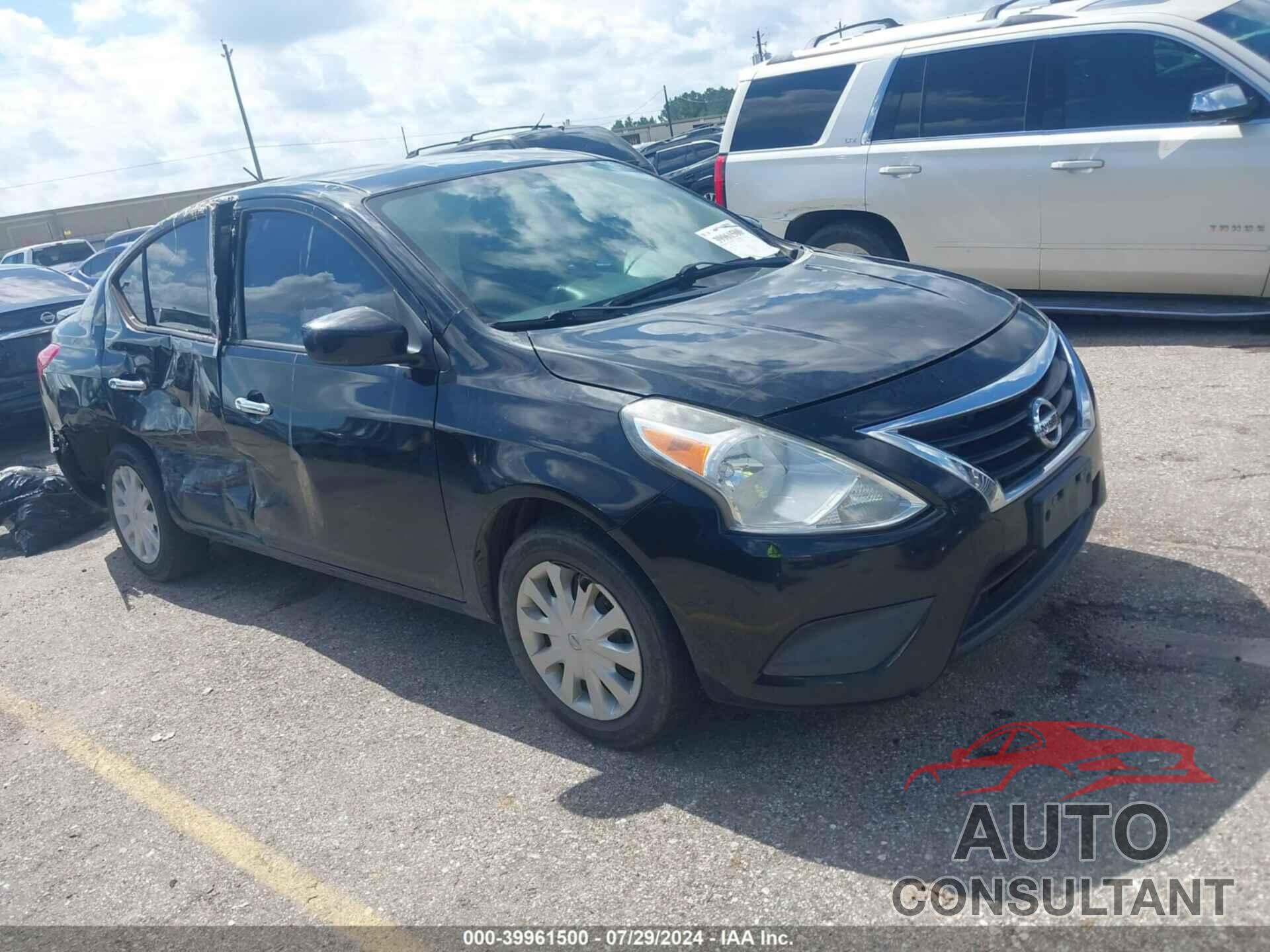 NISSAN VERSA 2018 - 3N1CN7AP3JL806991