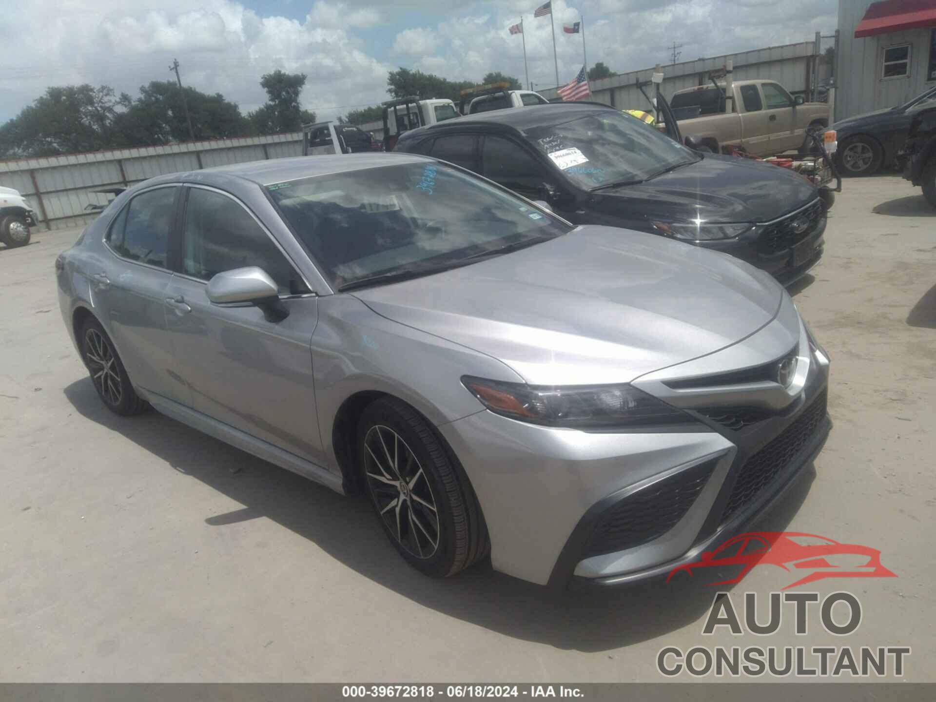 TOYOTA CAMRY 2022 - 4T1G11AK4NU674262