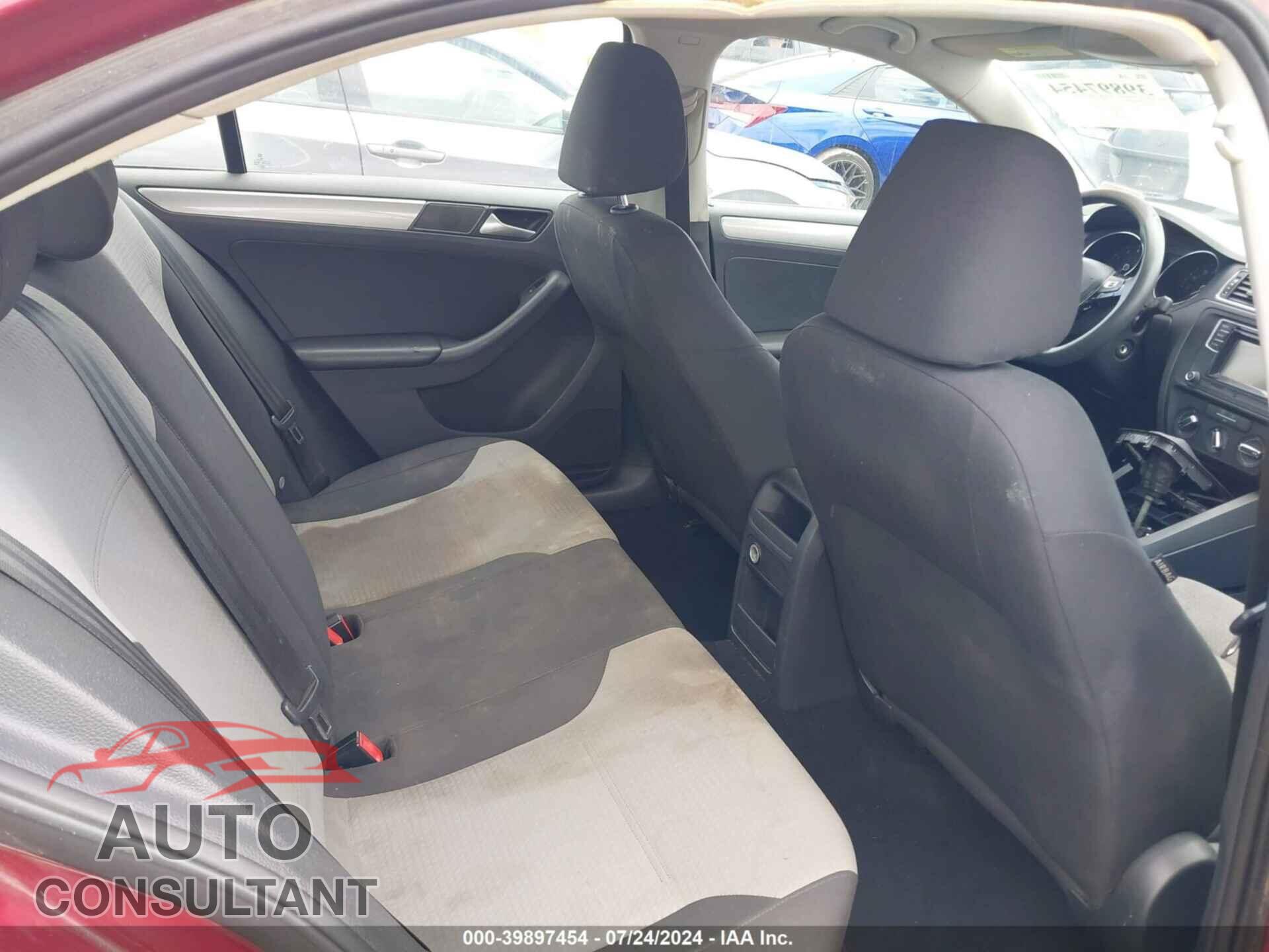 VOLKSWAGEN JETTA 2017 - 3VW2B7AJ4HM265870