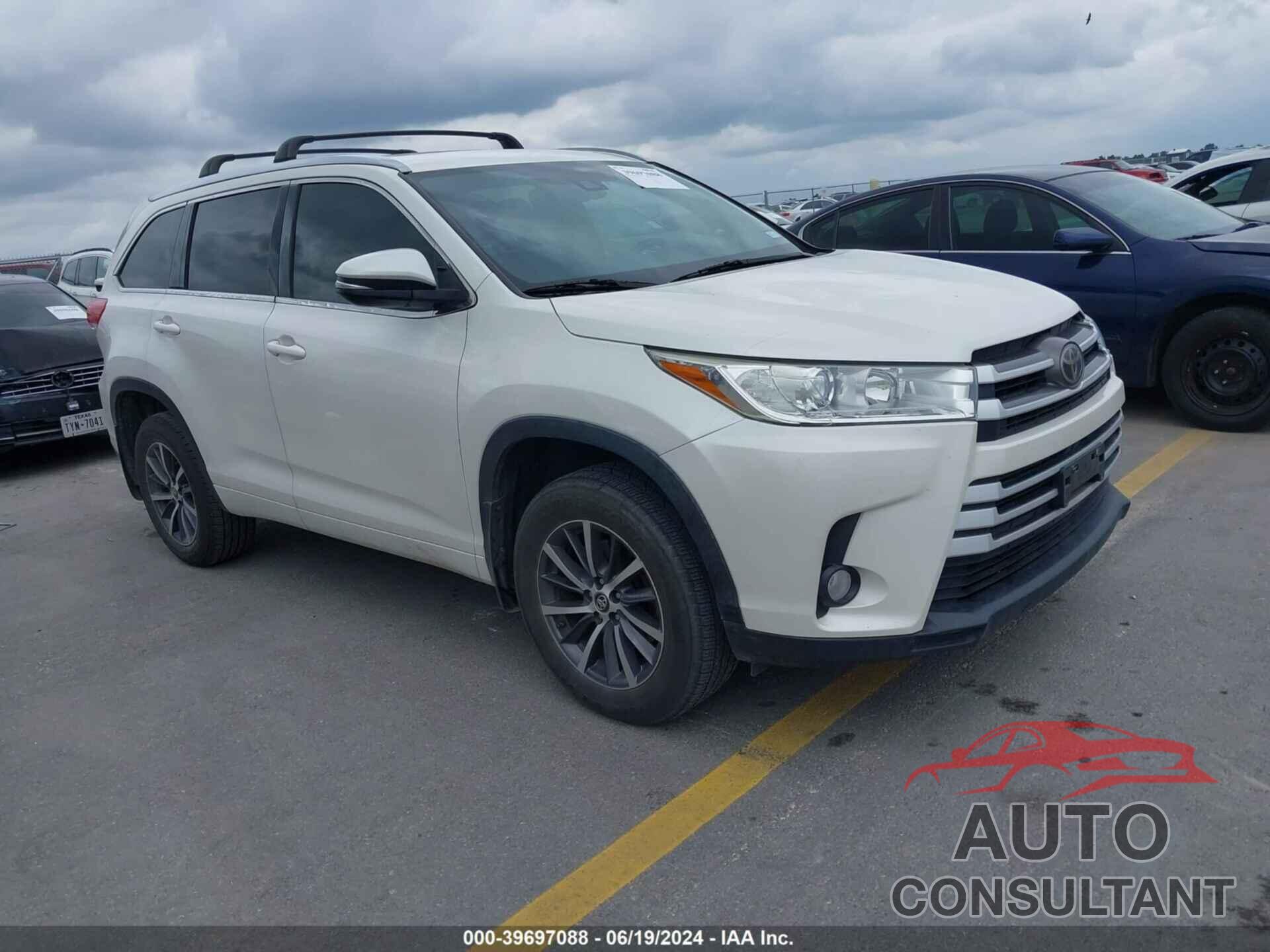 TOYOTA HIGHLANDER 2018 - 5TDKZRFH1JS530282