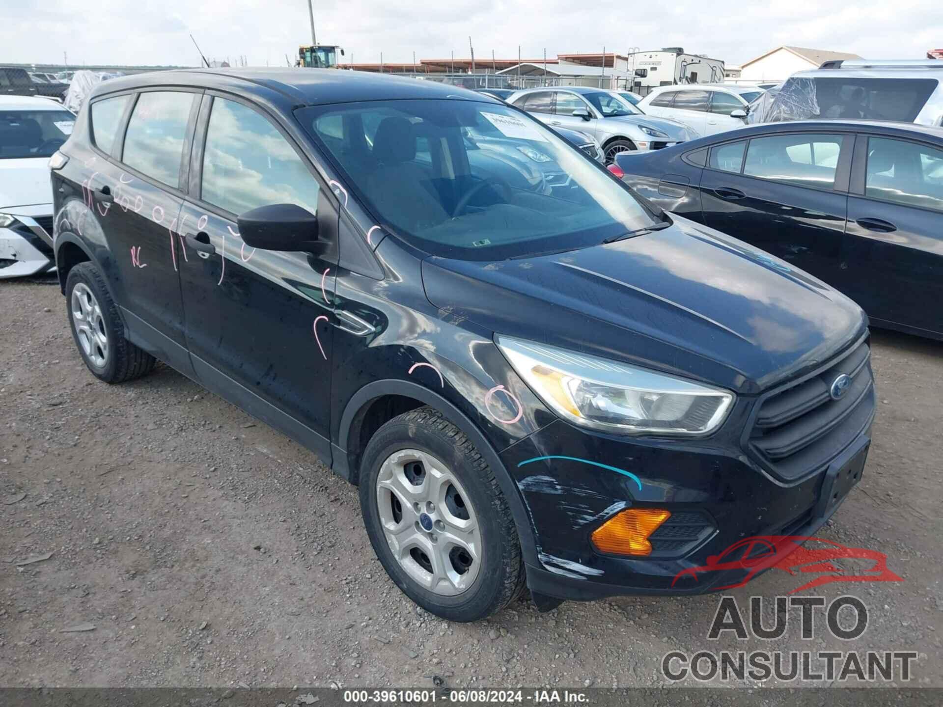 FORD ESCAPE 2017 - 1FMCU0F76HUC95921