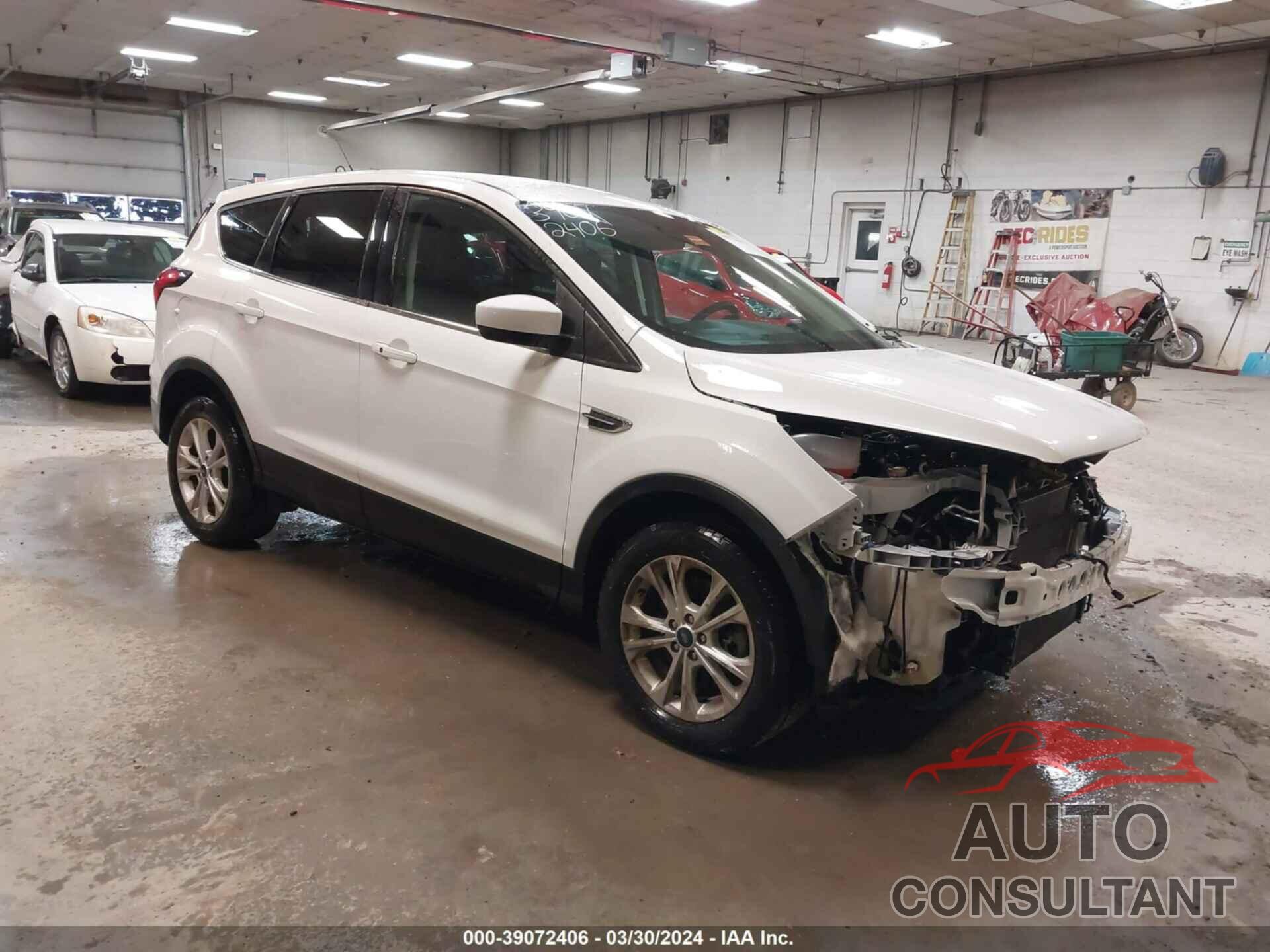 FORD ESCAPE 2019 - 1FMCU9GD3KUC17323