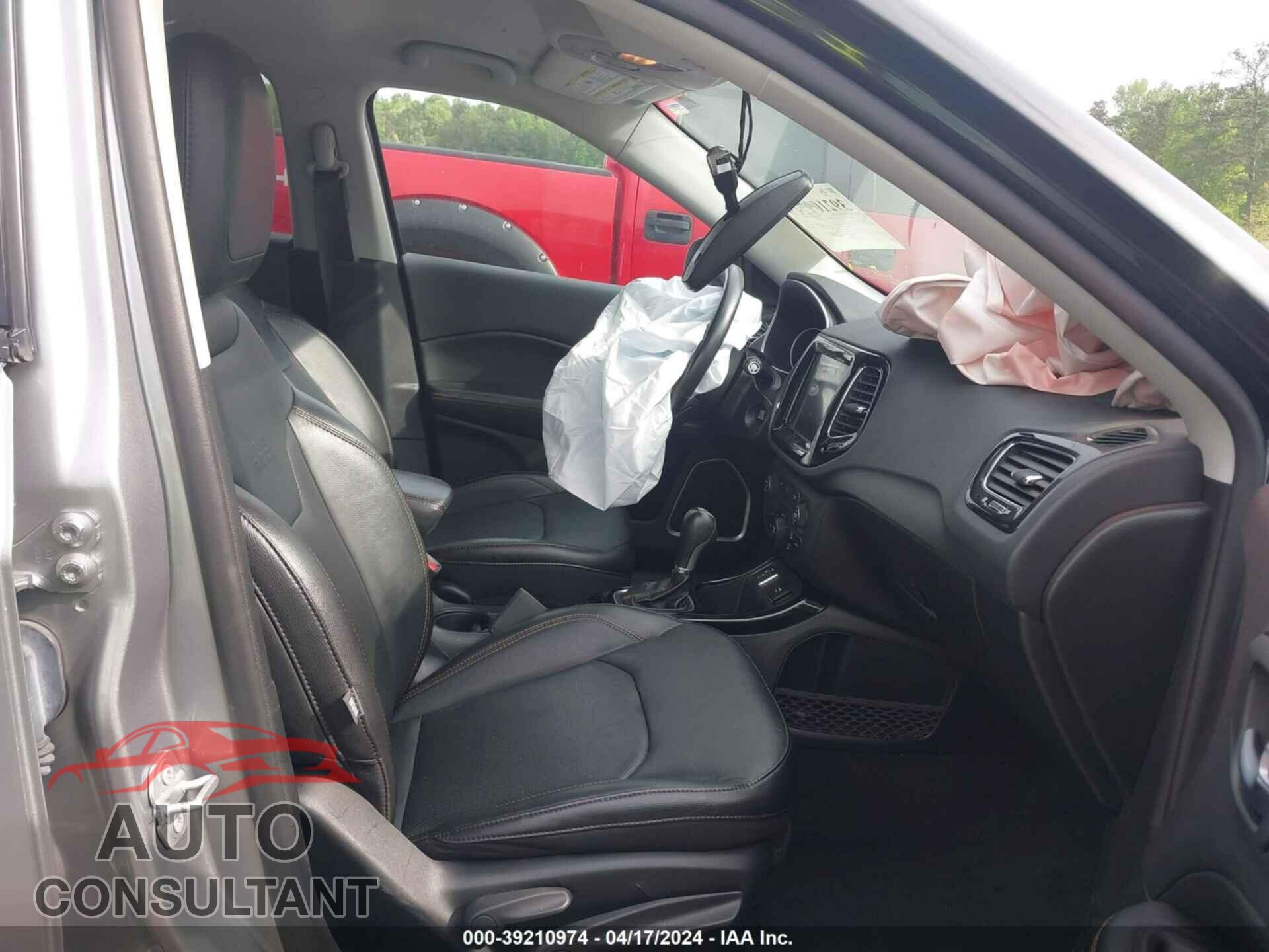 JEEP COMPASS 2020 - 3C4NJCCB3LT108184
