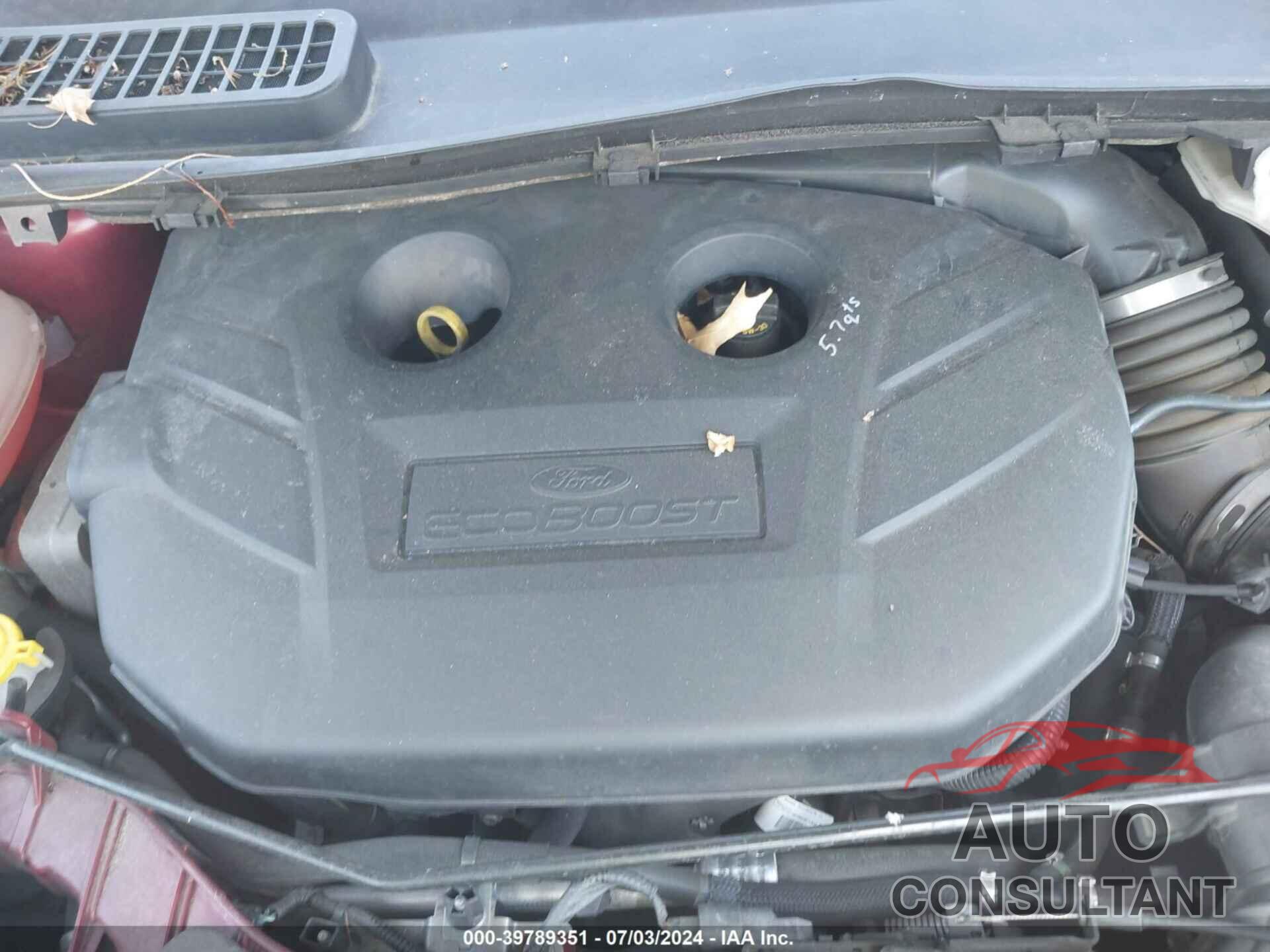 FORD ESCAPE 2017 - 1FMCU9J94HUC14282