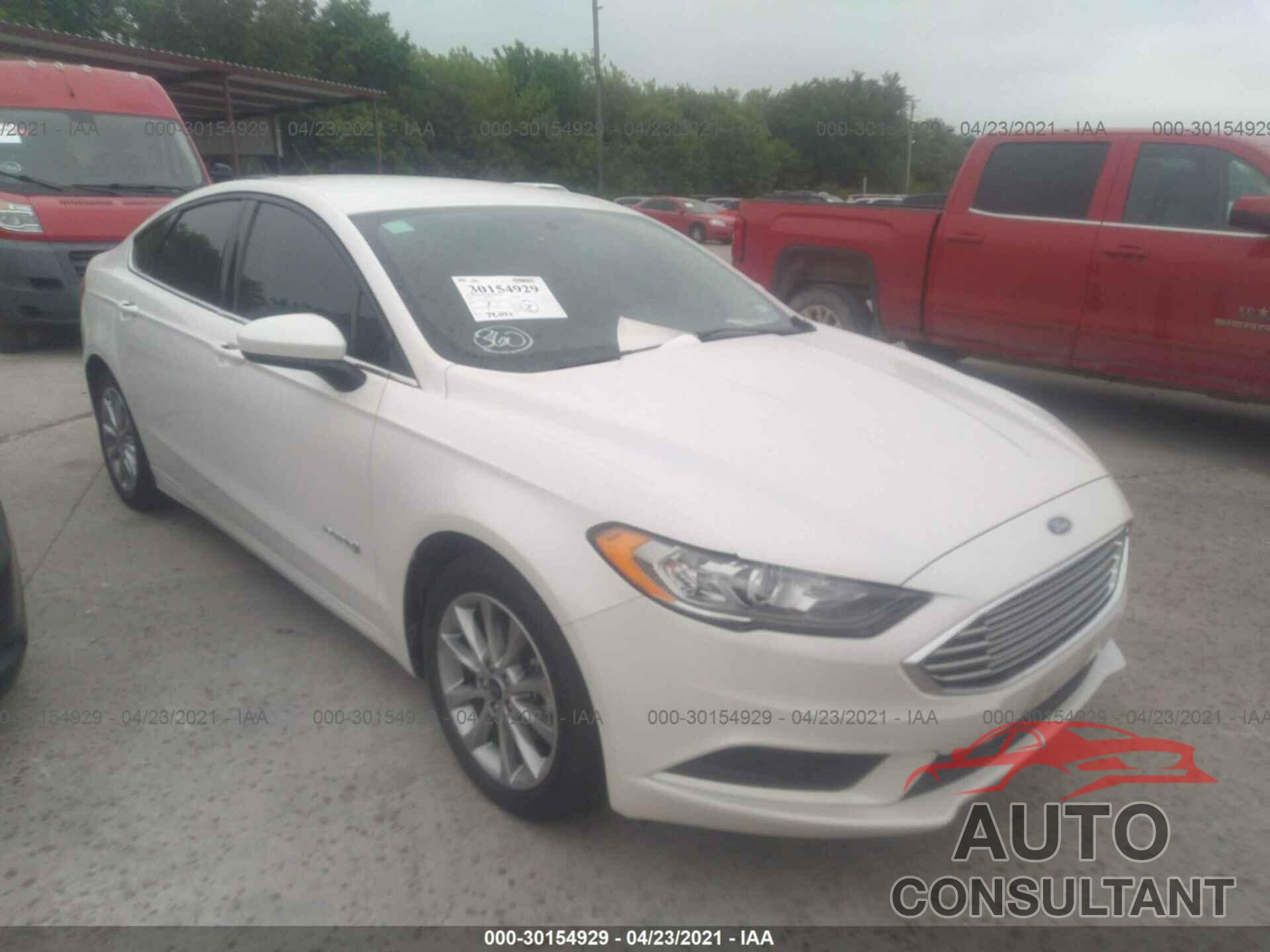 FORD FUSION 2017 - 3FA6P0LU7HR217602