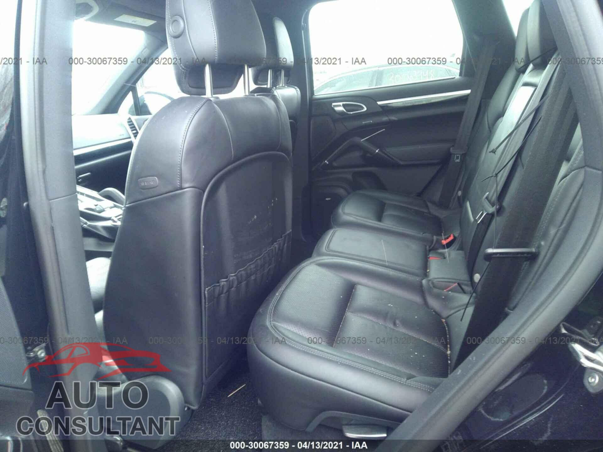 PORSCHE CAYENNE 2017 - WP1AB2A29HLA53587