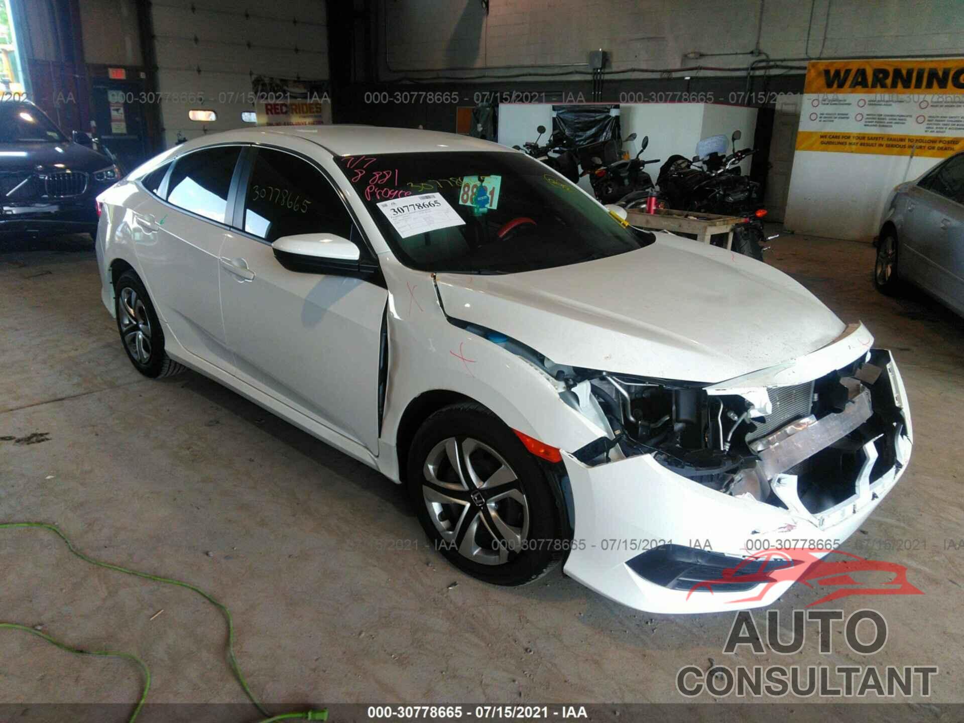 HONDA CIVIC SEDAN 2018 - 2HGFC2F58JH608010