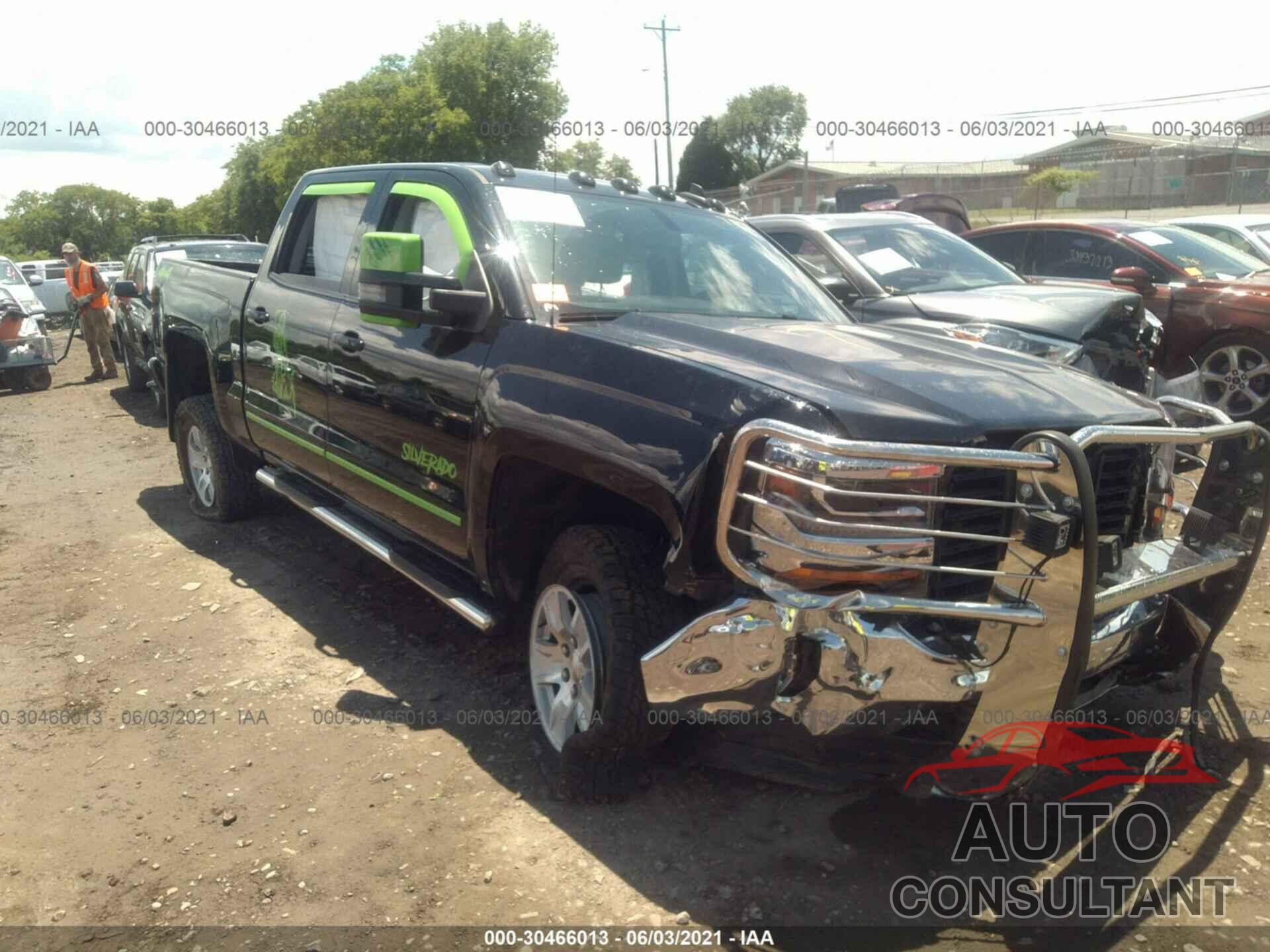 CHEVROLET SILVERADO 1500 2018 - 3GCUKREC5JG350787