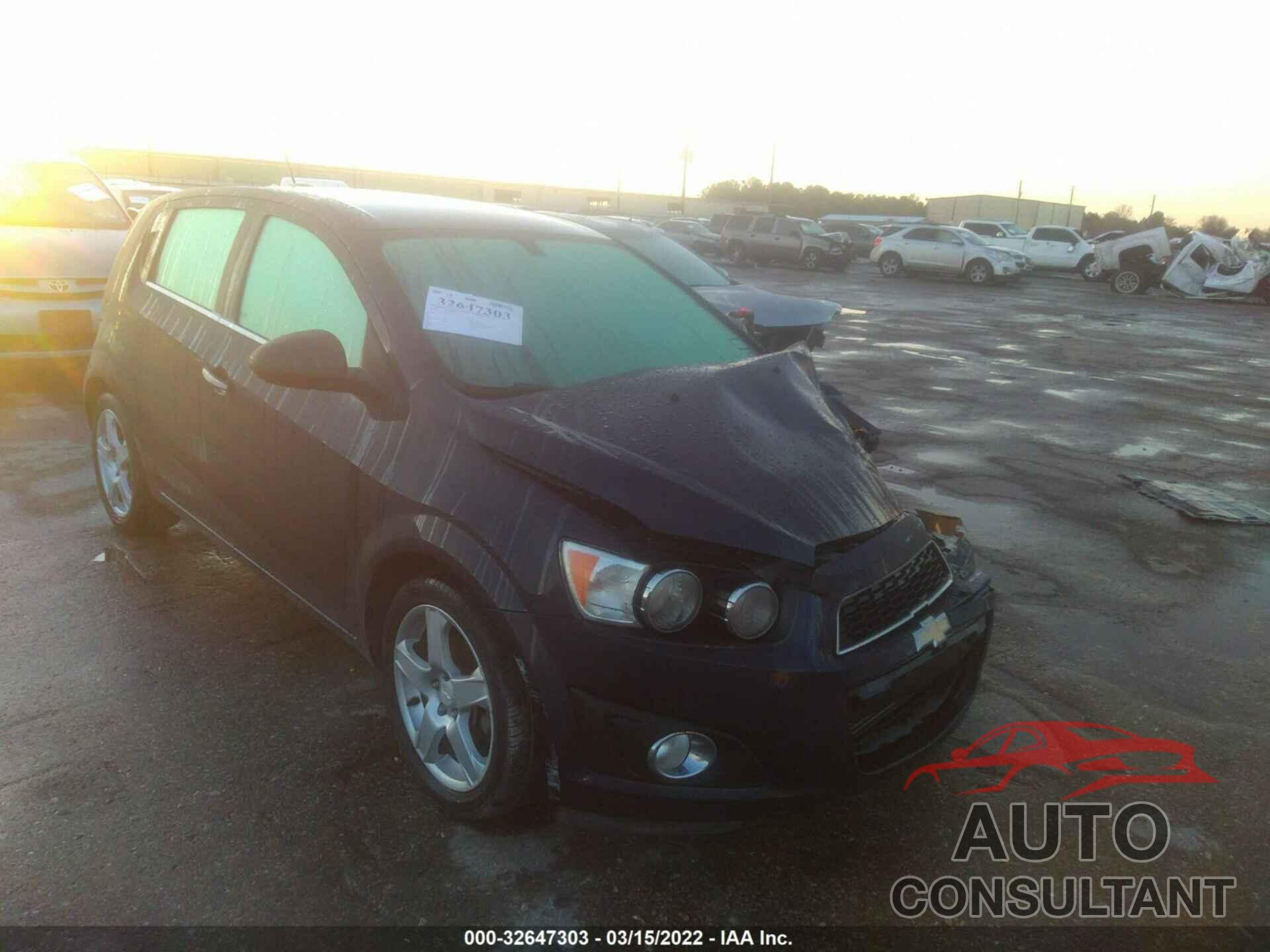 CHEVROLET SONIC 2016 - 1G1JE6SB2G4151151