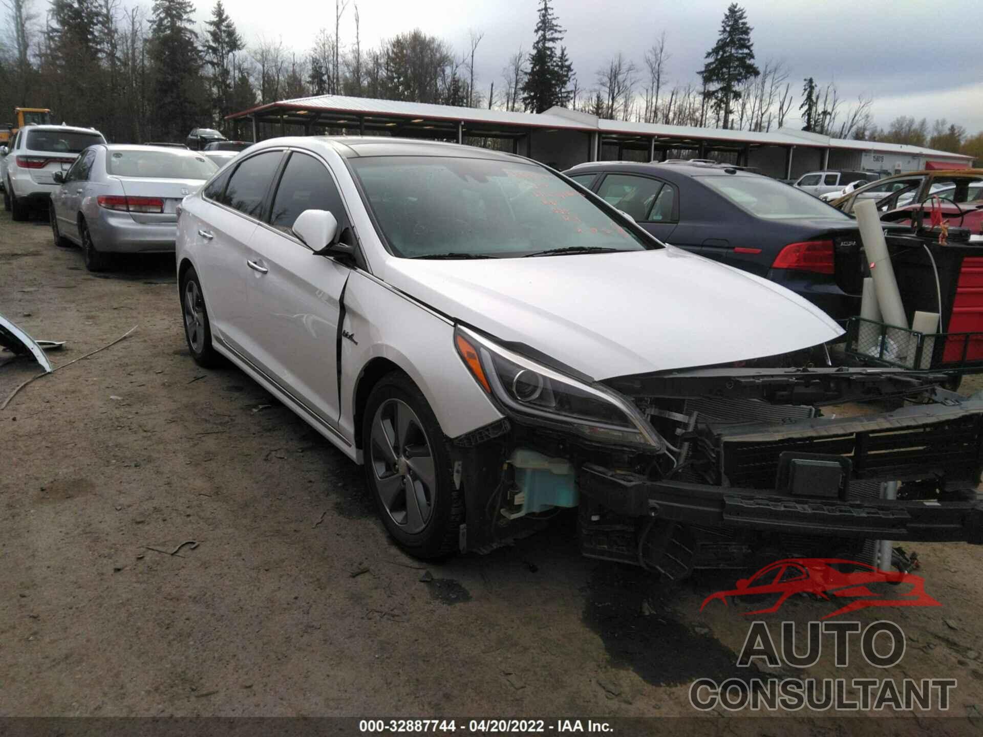 HYUNDAI SONATA HYBRID 2016 - KMHE34L17GA015734