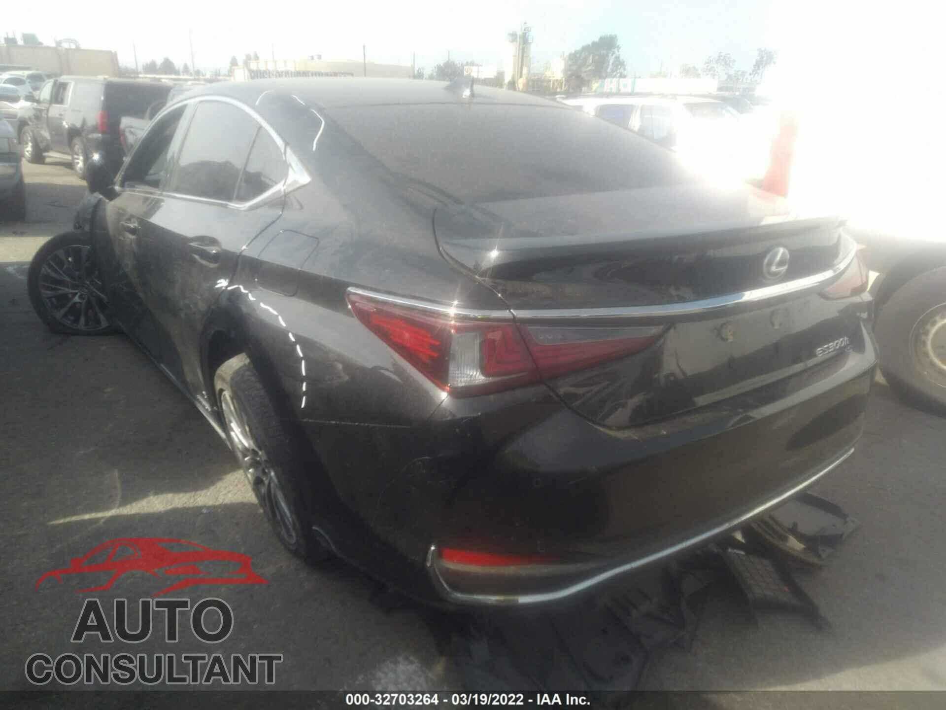 LEXUS ES 2019 - JTHB21B15K2023083