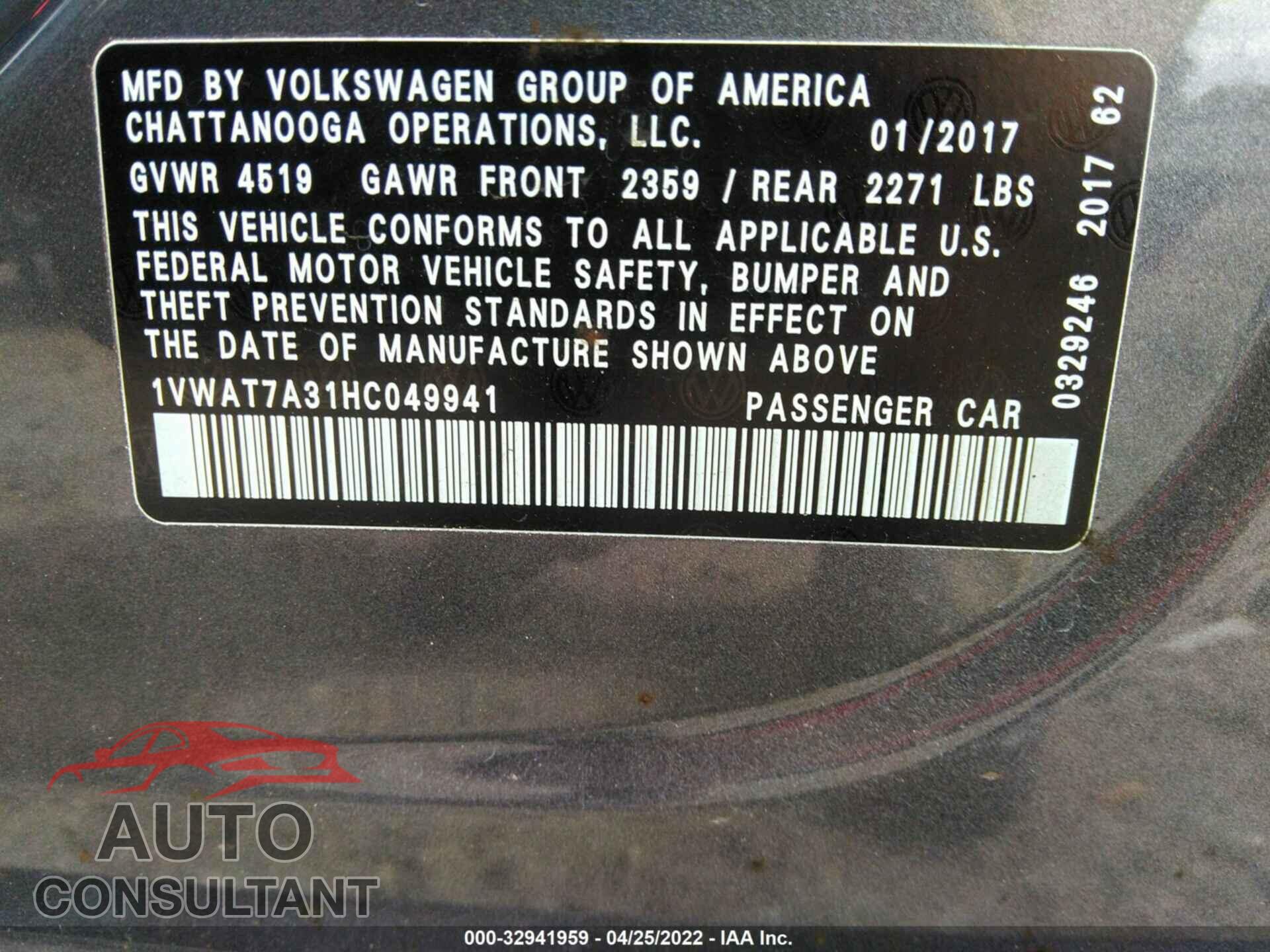 VOLKSWAGEN PASSAT 2017 - 1VWAT7A31HC049941