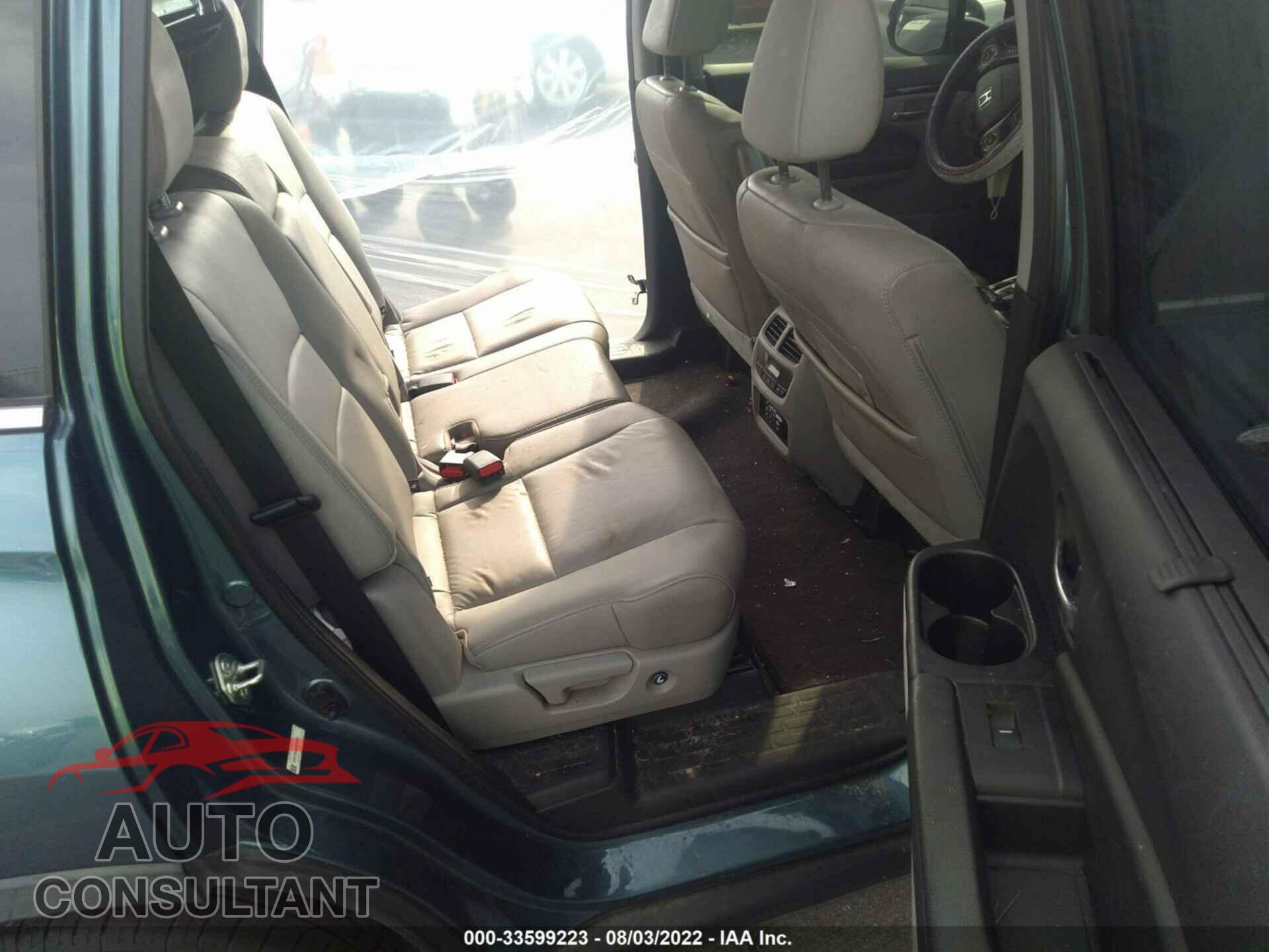 HONDA PILOT 2016 - 5FNYF5H98GB056605