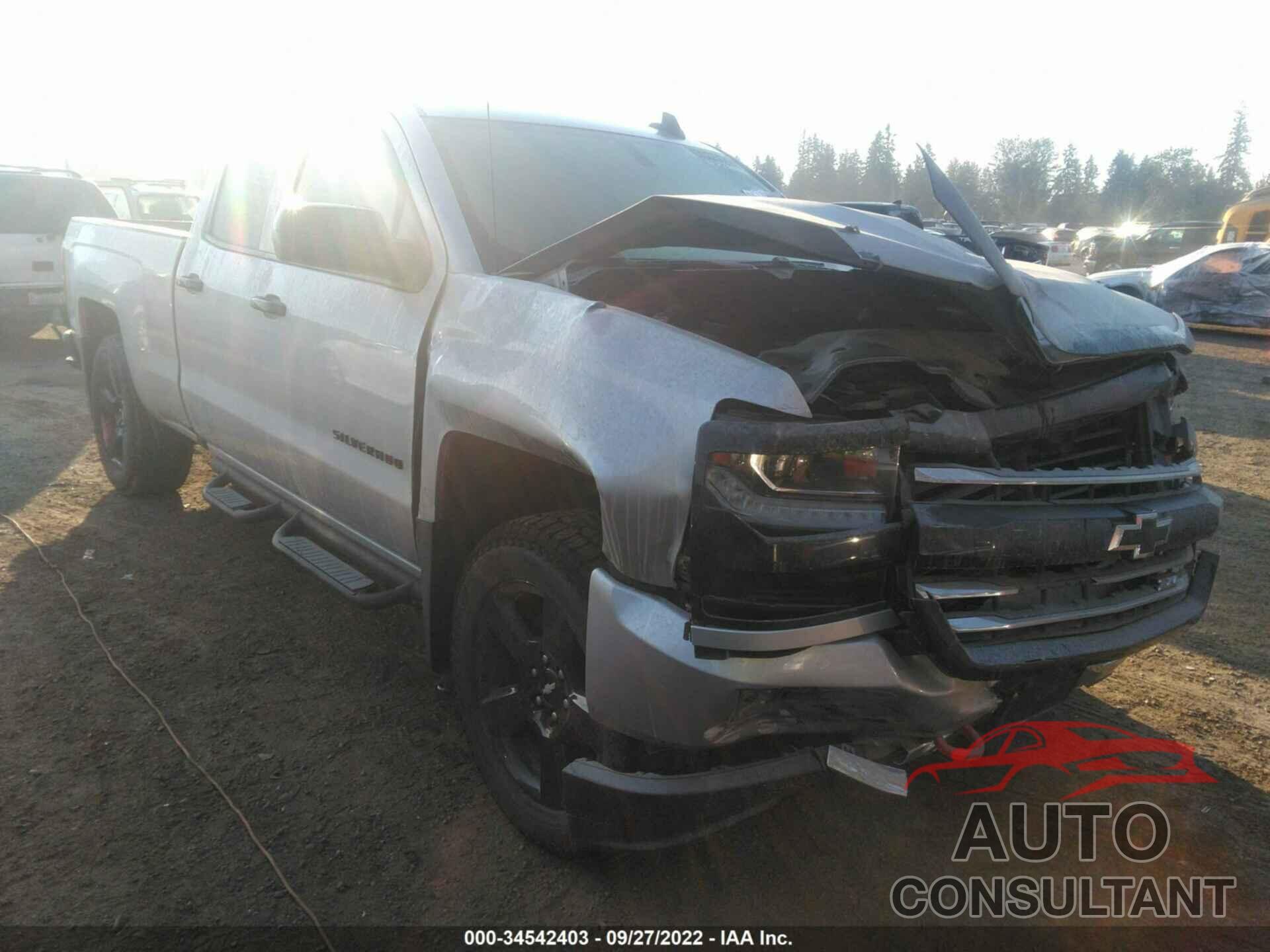 CHEVROLET SILVERADO 1500 2017 - 1GCVKREC3HZ366775