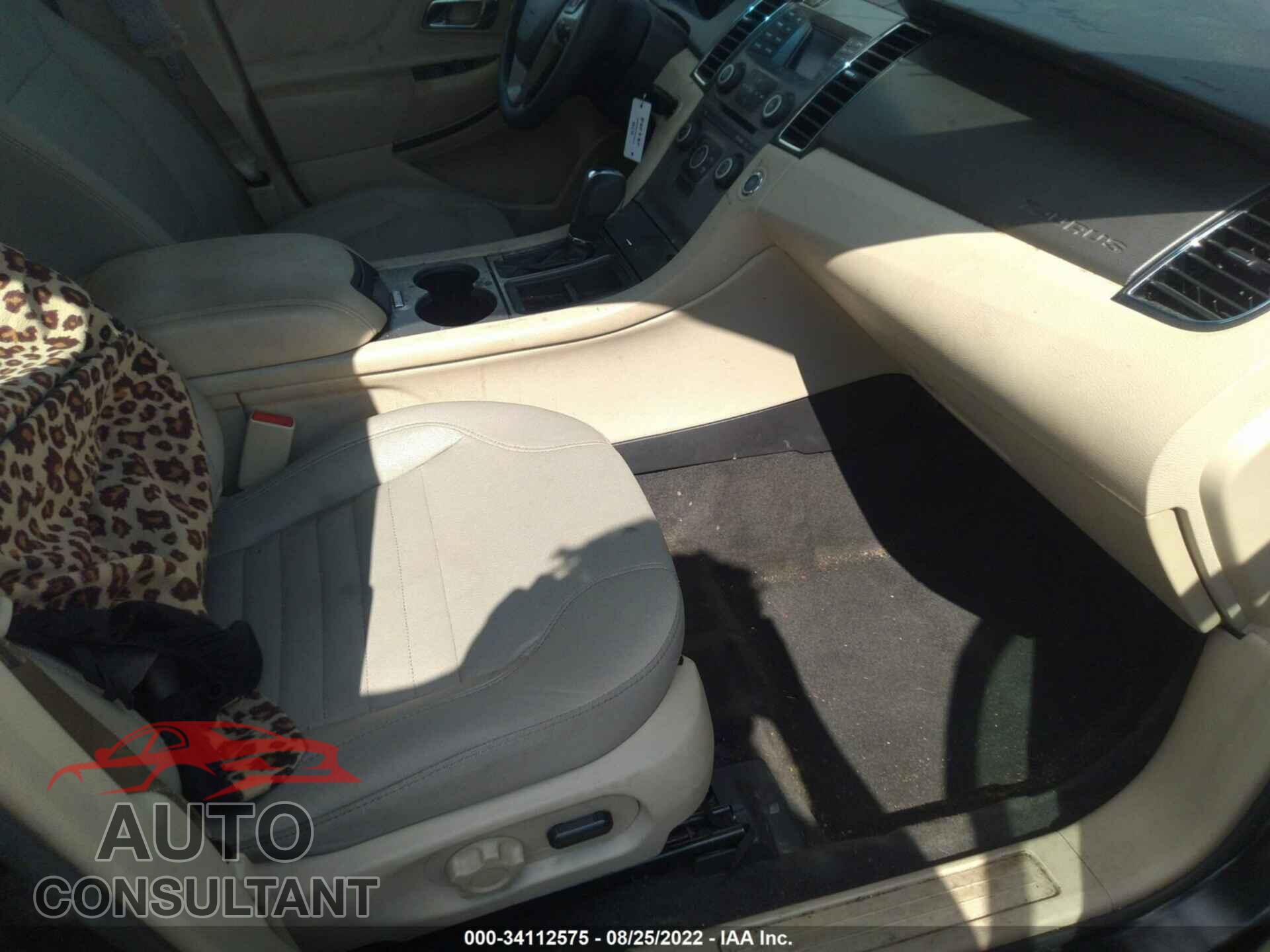 FORD TAURUS 2016 - 1FAHP2D85GG128316