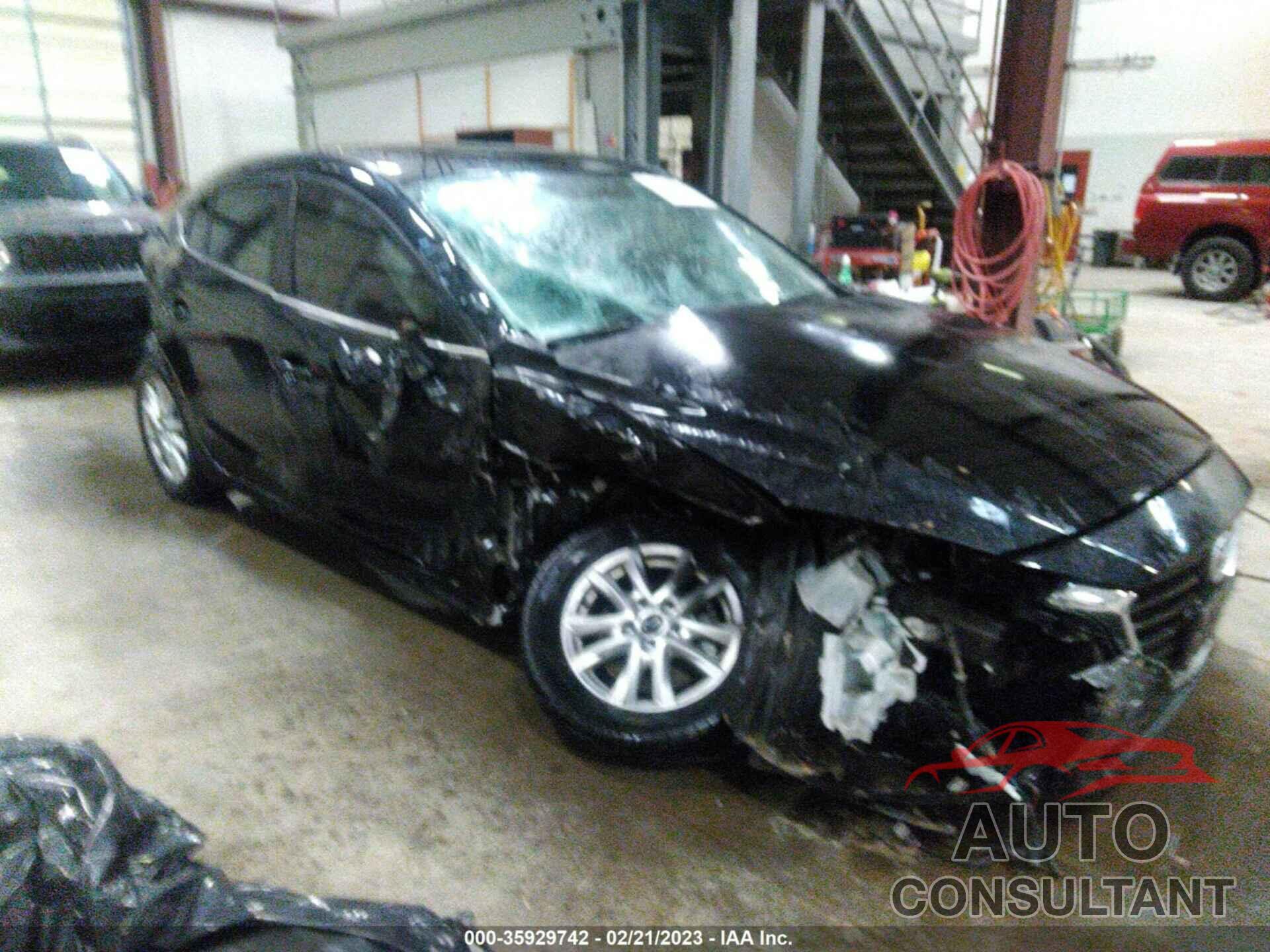 MAZDA MAZDA3 4-DOOR 2017 - JM1BN1U77H1120830