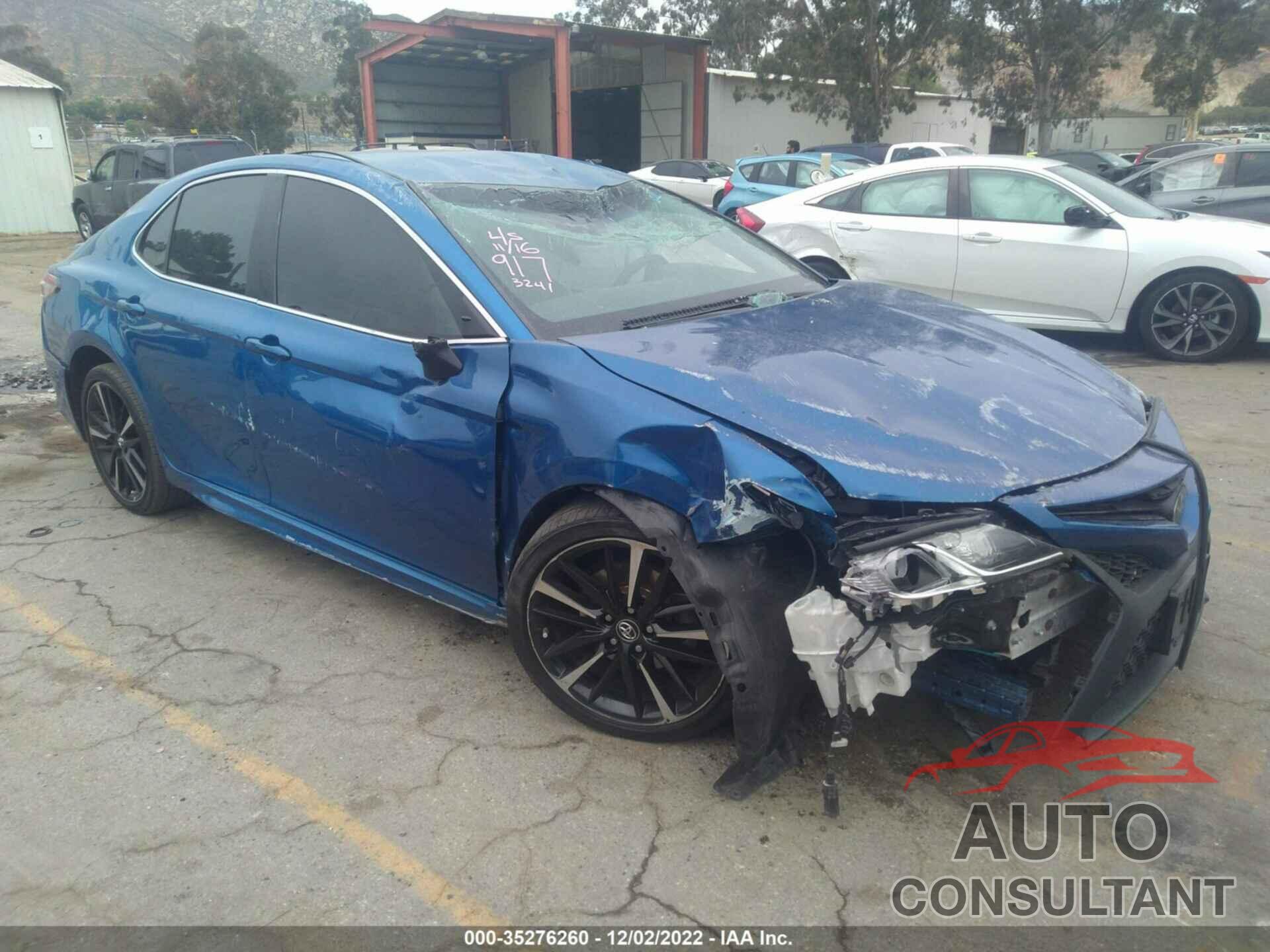 TOYOTA CAMRY 2018 - 4T1B11HK0JU123241