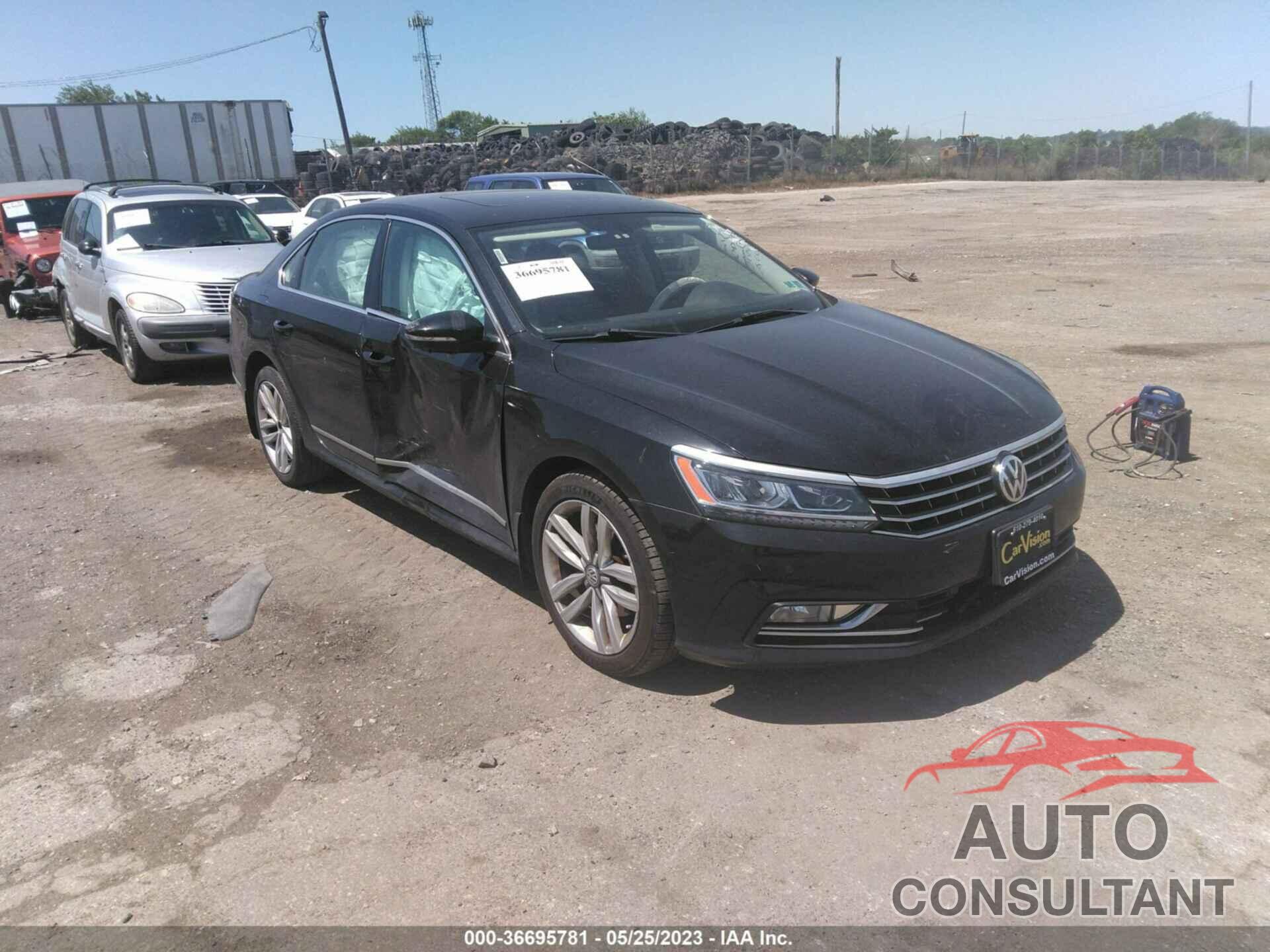 VOLKSWAGEN PASSAT 2017 - 1VWGT7A35HC056157