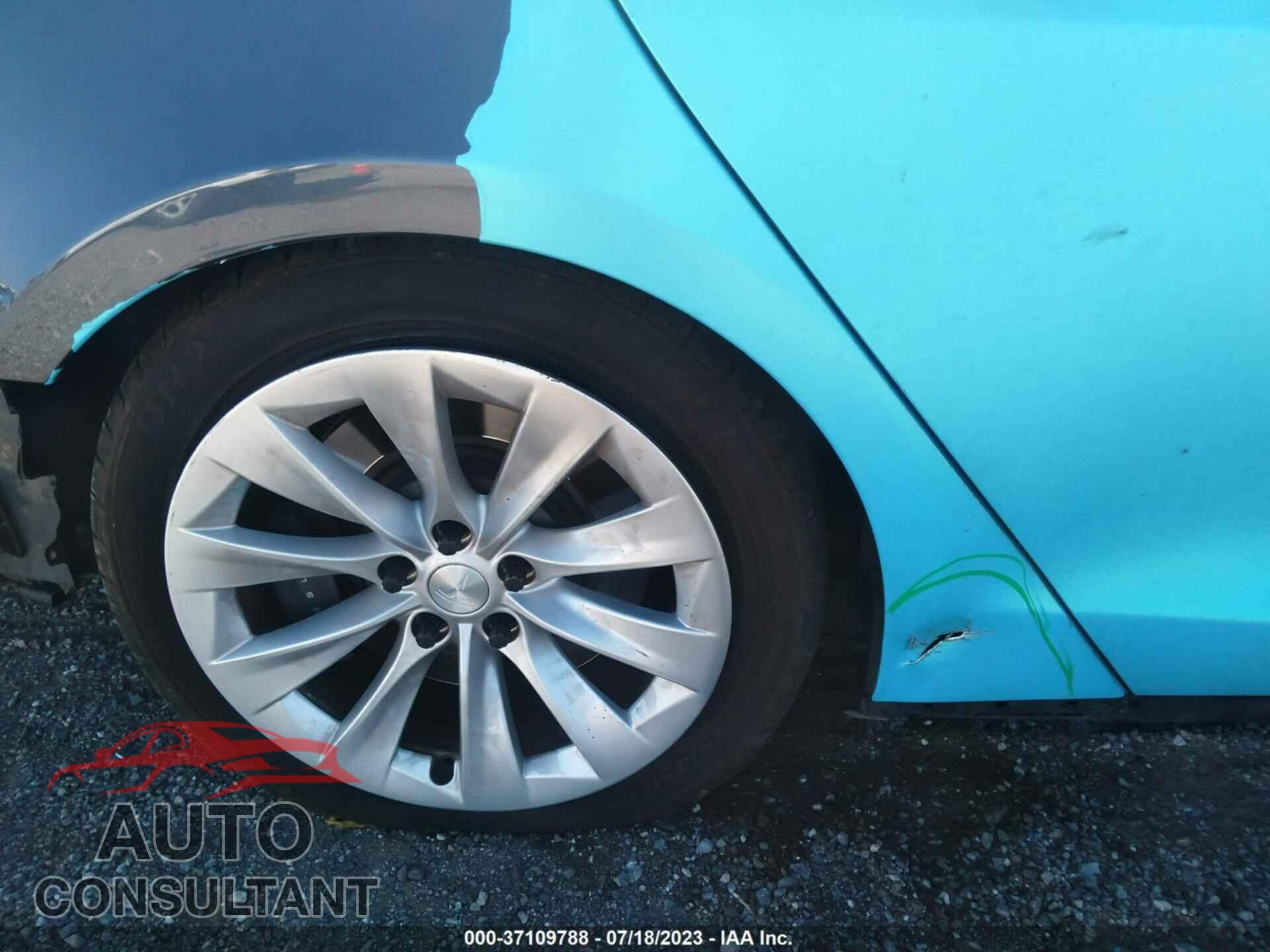 TESLA MODEL S 2017 - 5YJSA1E19HF187555