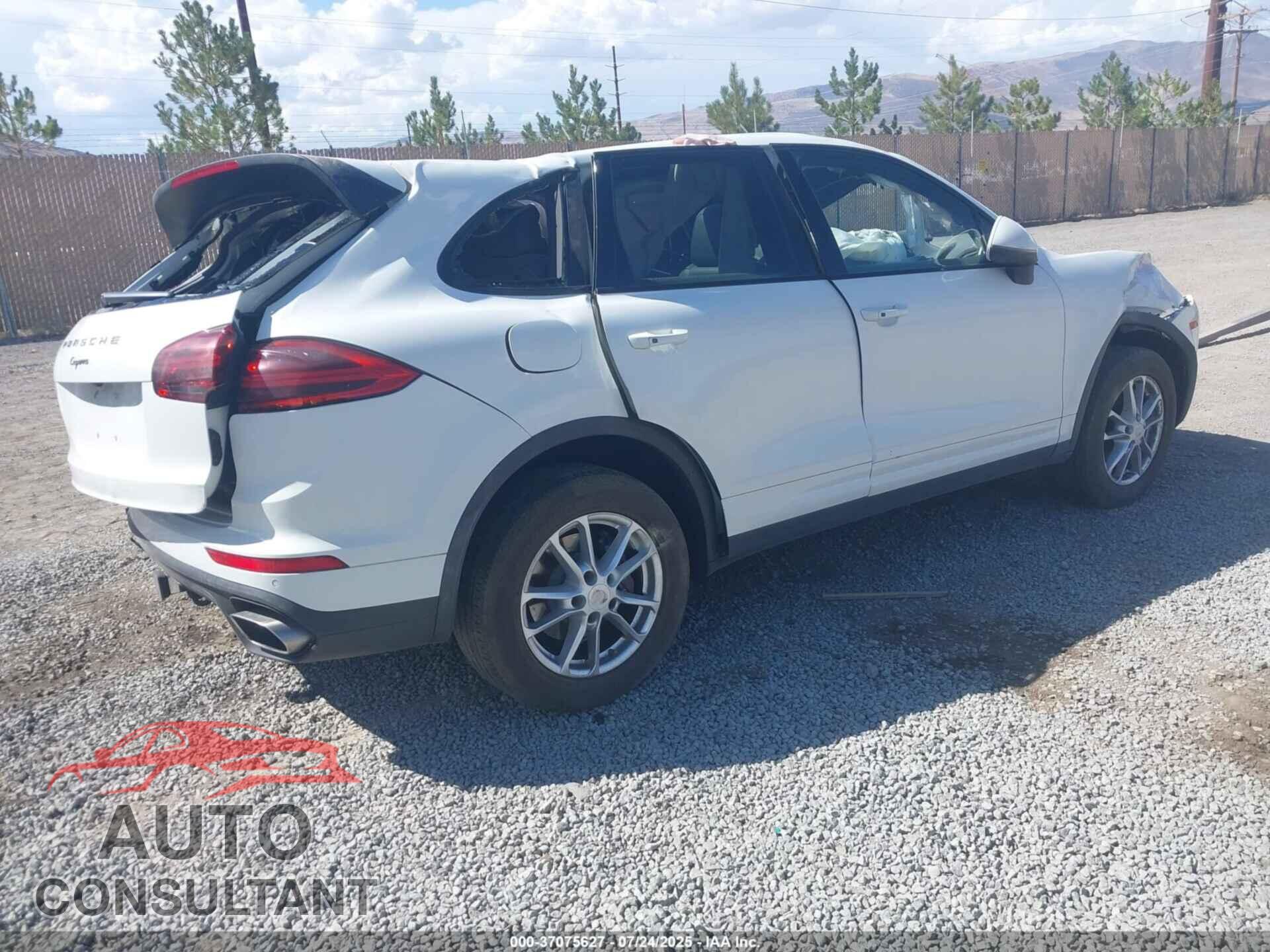 PORSCHE CAYENNE 2018 - WP1AA2A21JKA02809