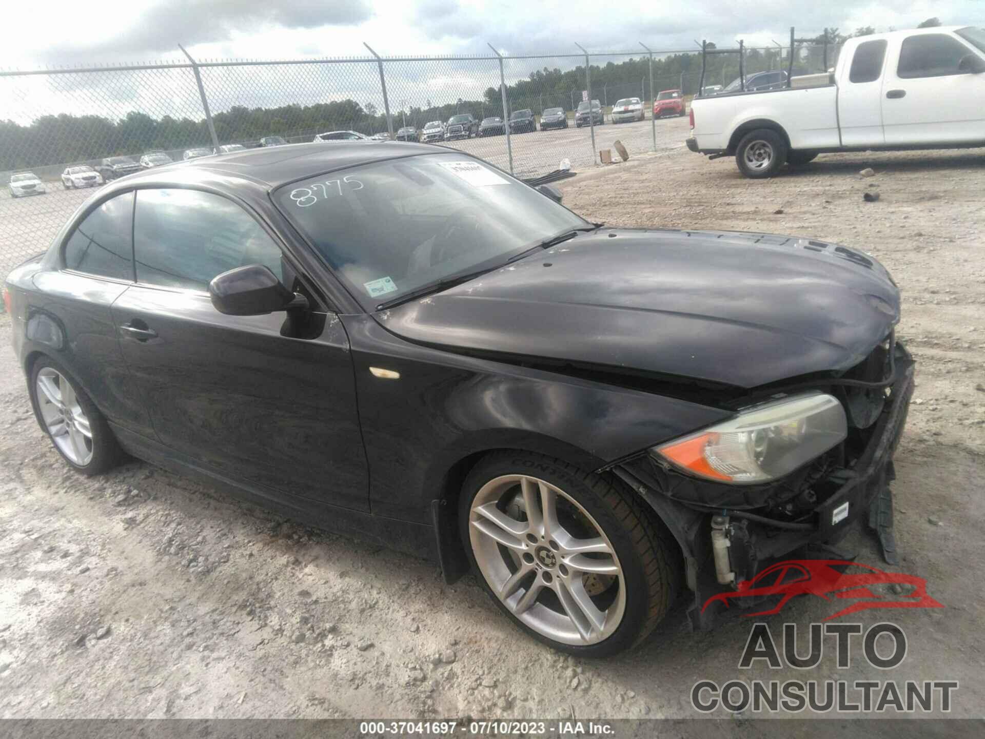 BMW 1 SERIES 2012 - WBAUC9C50CVM12864