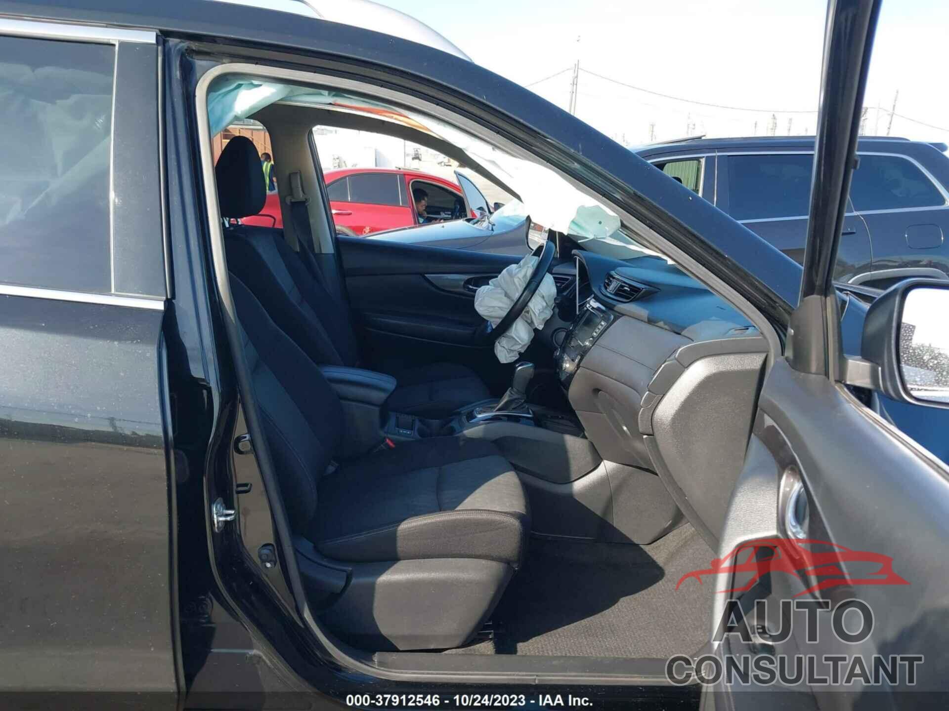 NISSAN ROGUE 2019 - JN8AT2MTXKW267579