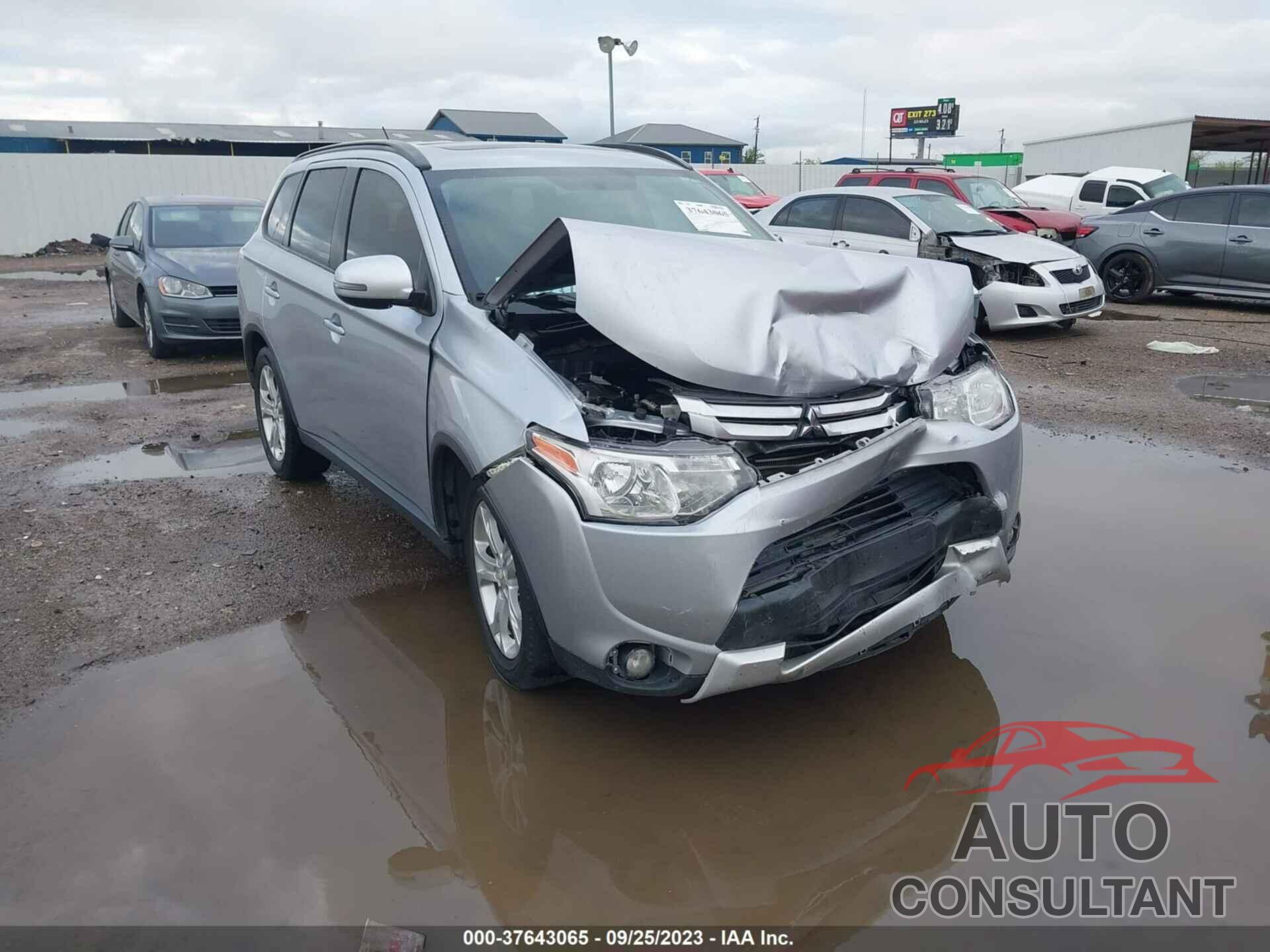 MITSUBISHI OUTLANDER 2015 - JA4AD3A39FZ010401
