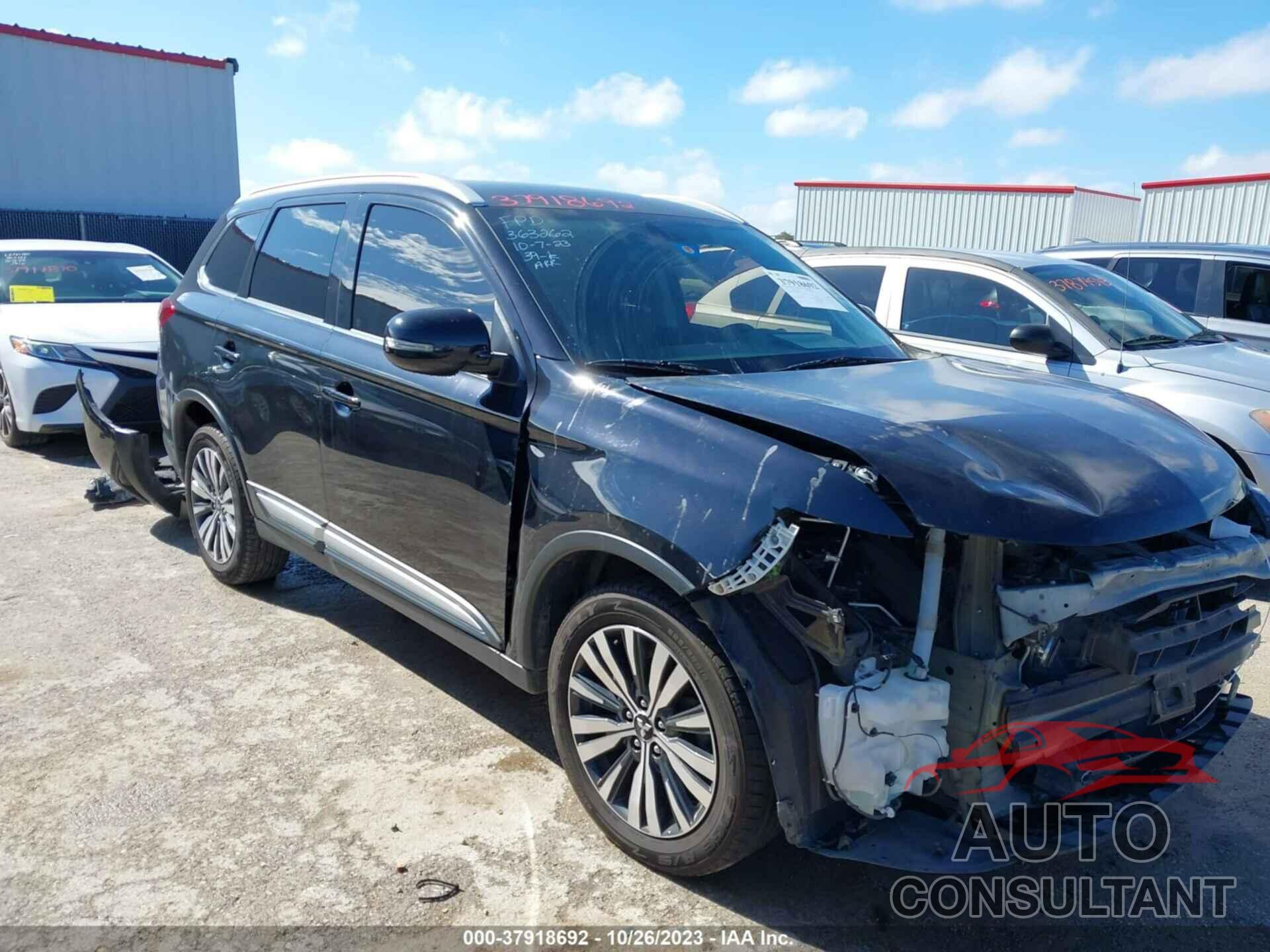 MITSUBISHI OUTLANDER 2019 - JA4AD3A38KZ030228