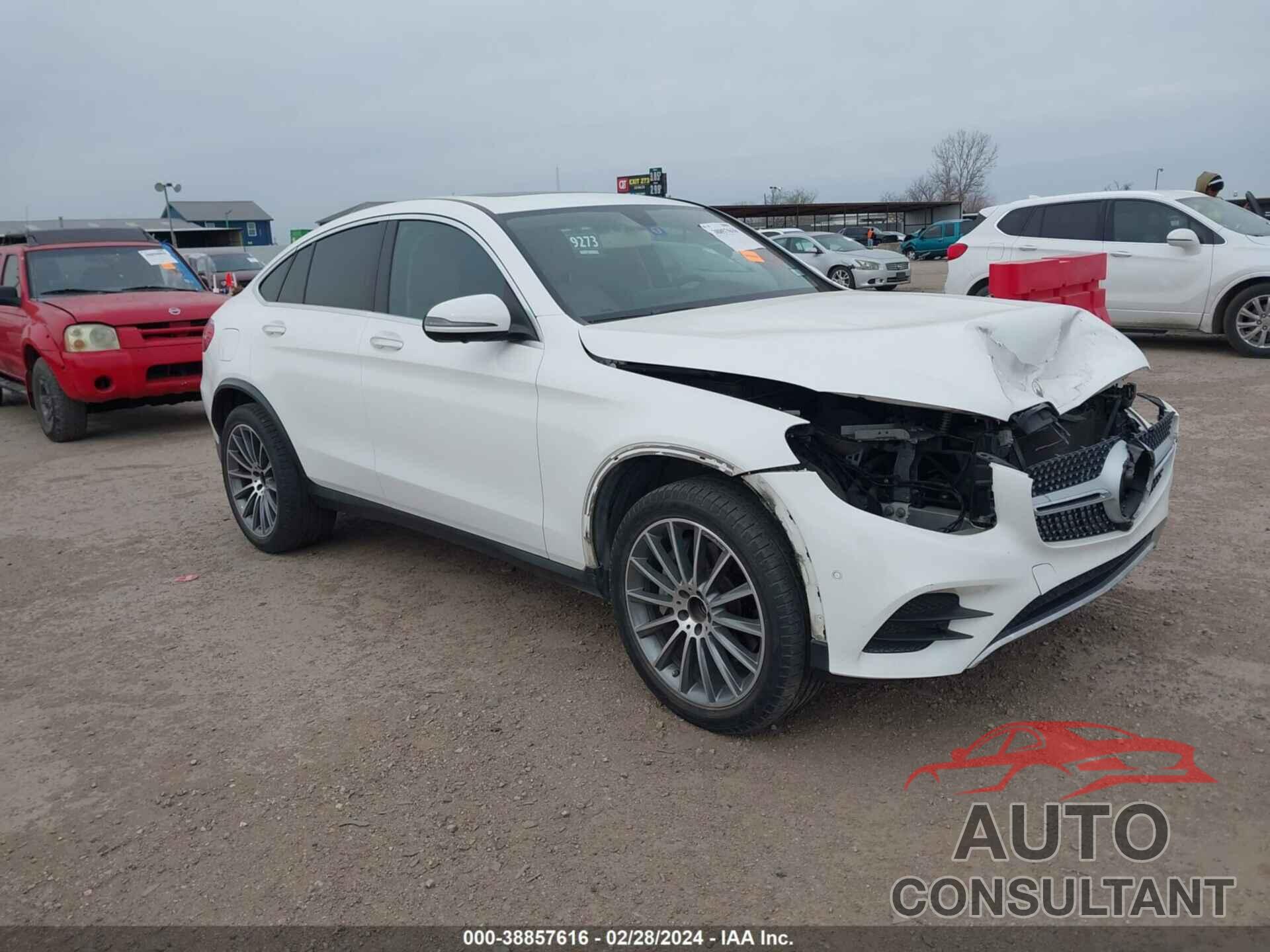 MERCEDES-BENZ GLC 300 COUPE 2017 - WDC0J4KB3HF267252