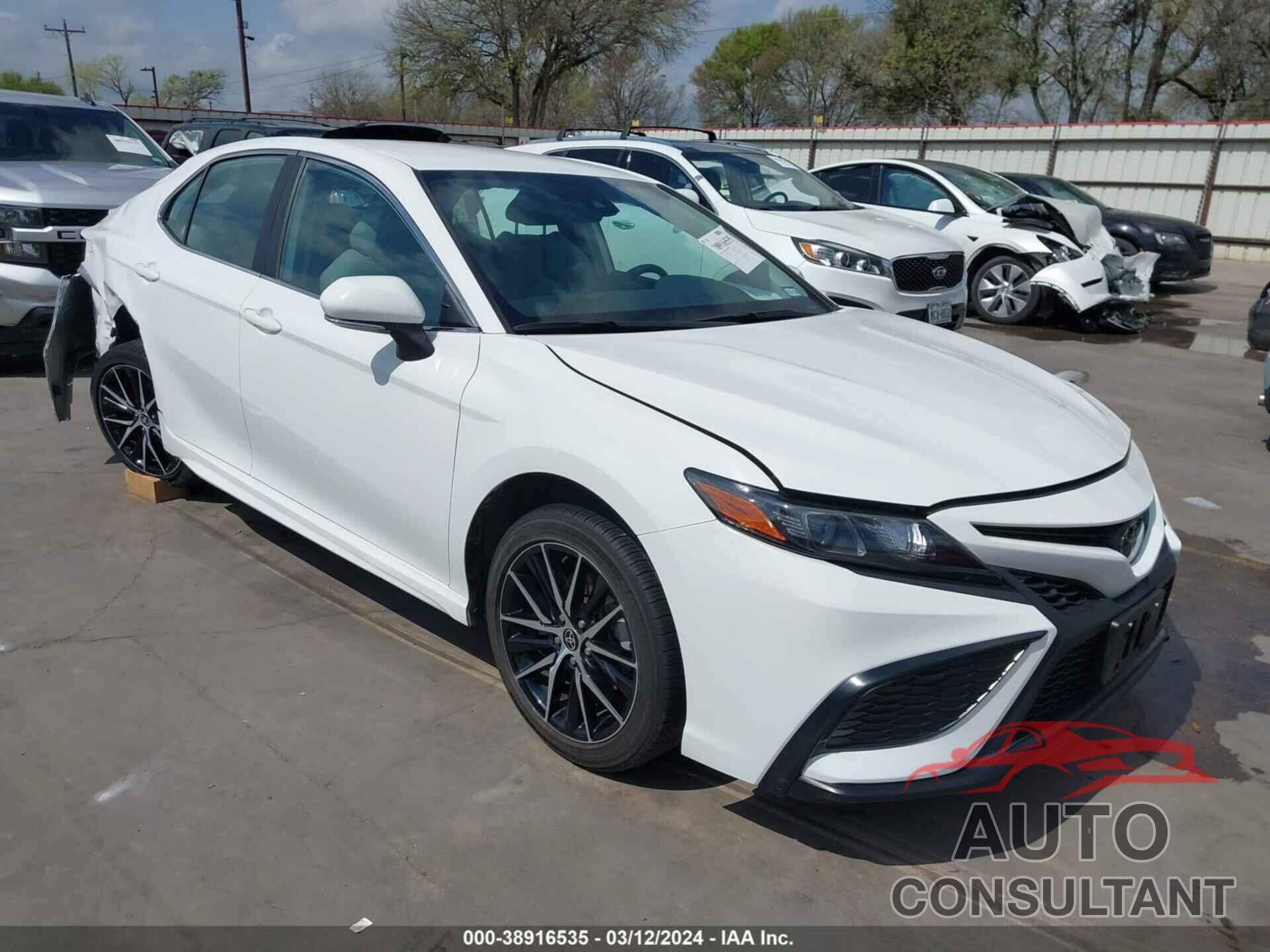 TOYOTA CAMRY 2022 - 4T1G11AK3NU680571