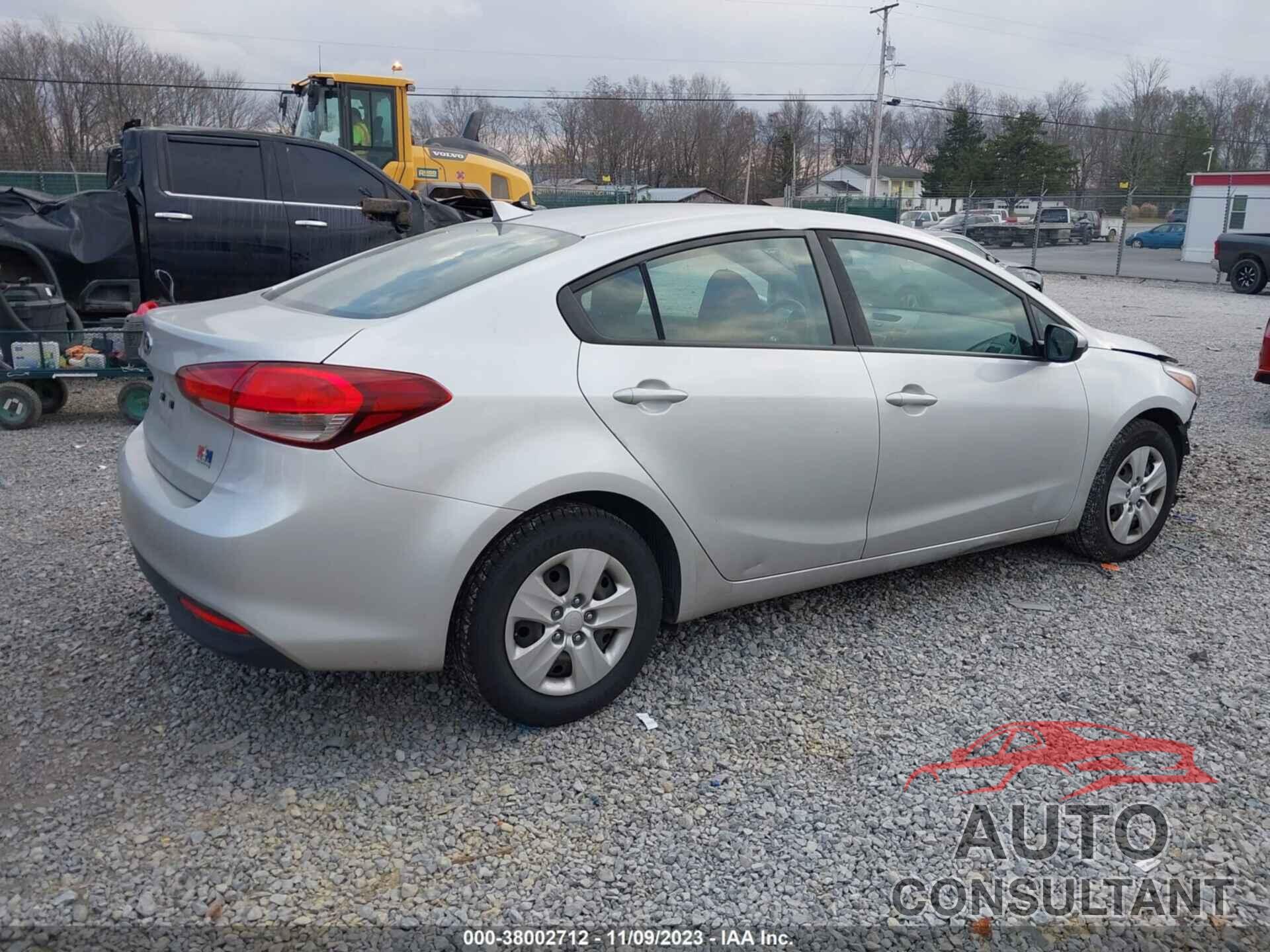 KIA FORTE 2018 - 3KPFK4A74JE216000