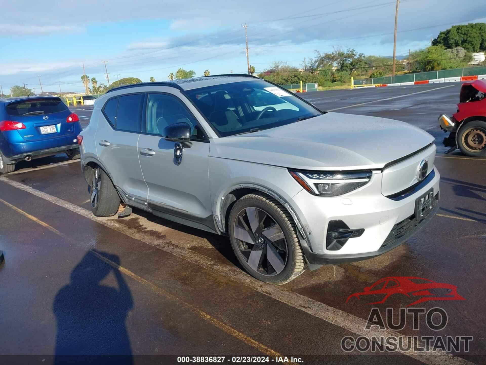 VOLVO XC40 RECHARGE PURE ELECTRIC 2023 - YV4ED3UM8P2950675
