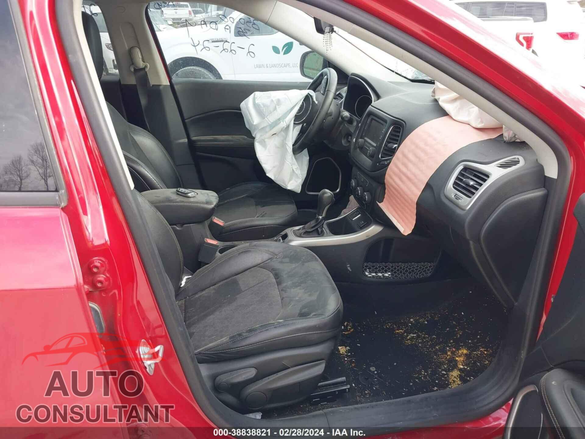 JEEP COMPASS 2018 - 3C4NJCBB0JT235487