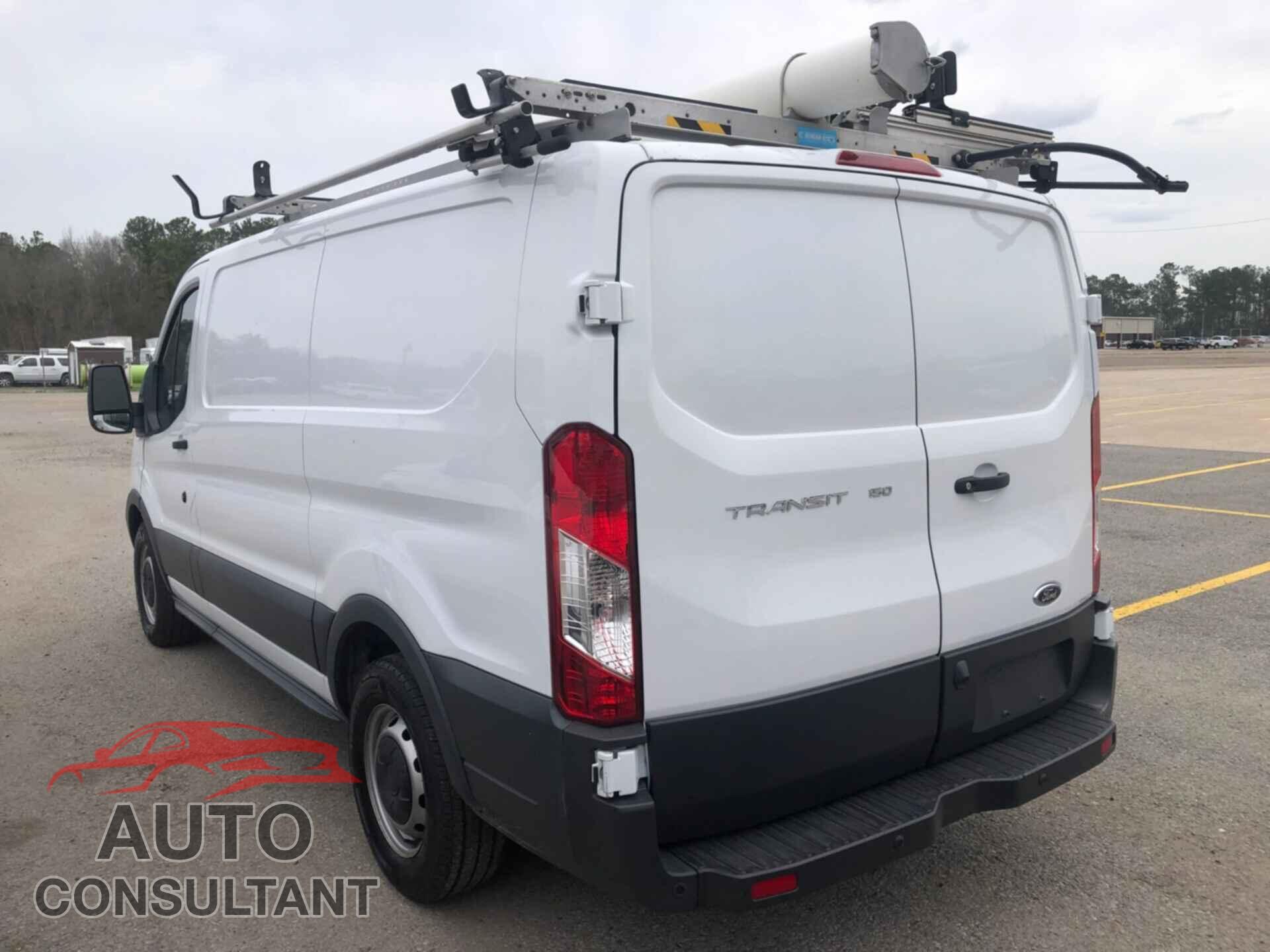FORD TRANSIT-150 2018 - 1FTYE1YM3JKB50403
